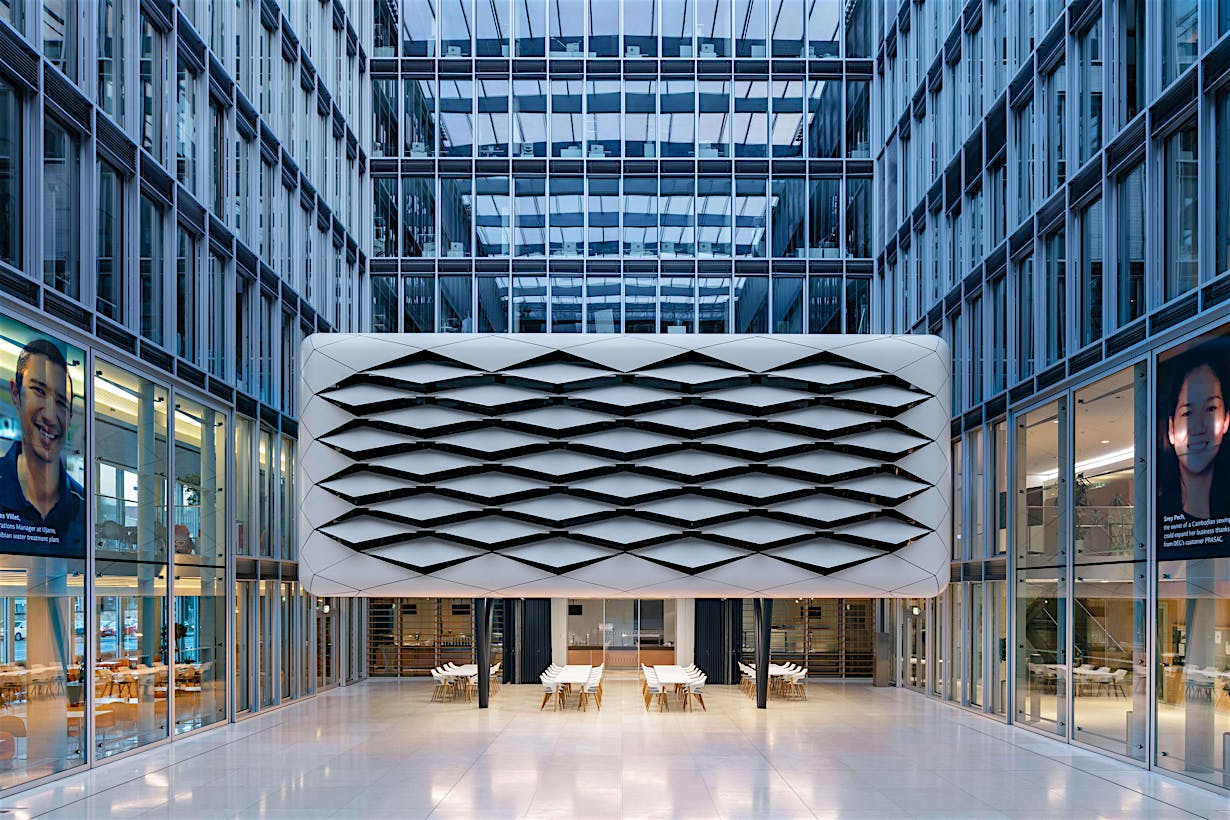 diamond patterned white skin creates the cloud supported by NanaWall HSW60