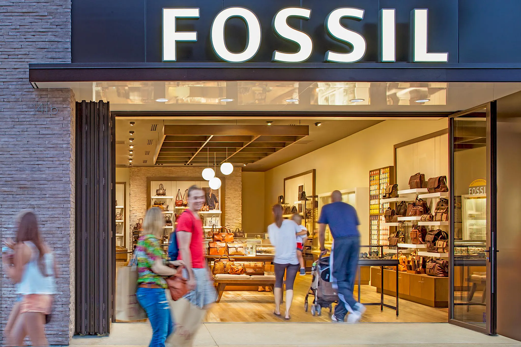 Movable Storefront Moveable Glass Walls in Retail Storefronts | NanaWall