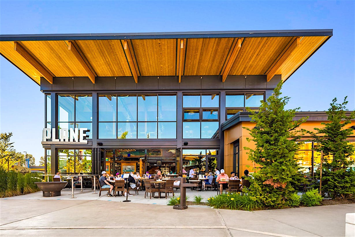 restaurant commercial design with moveable glass walls to eat outdoors