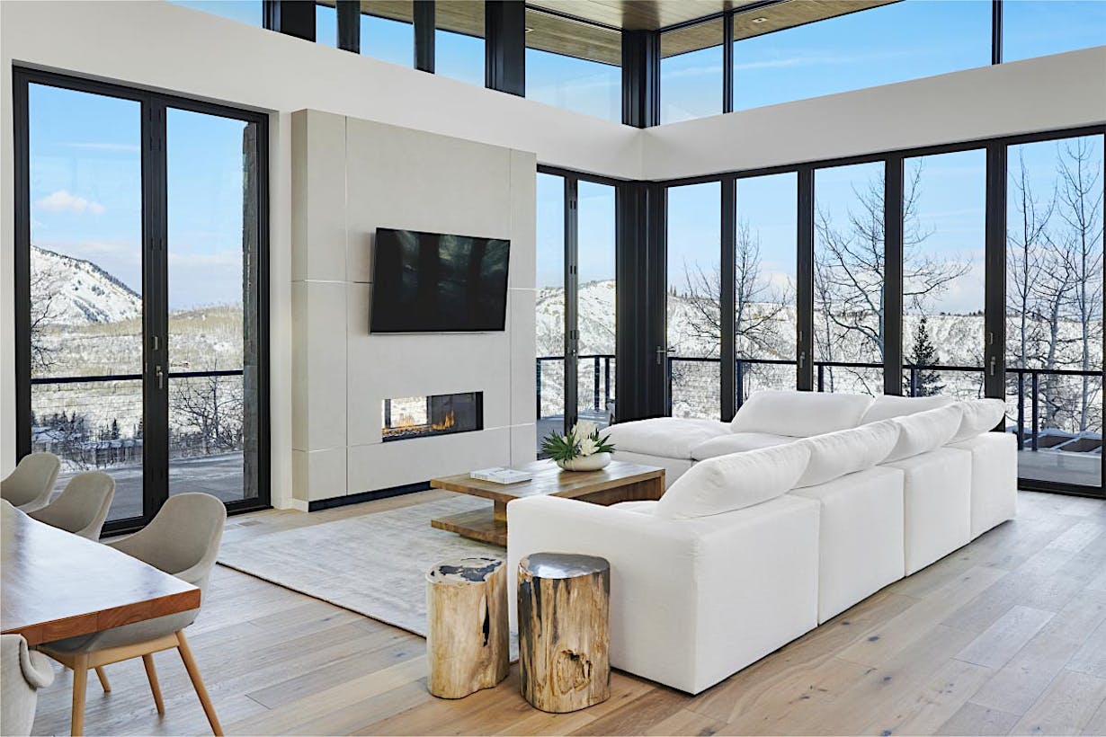 operable glass walls in Snowmass winter getaway