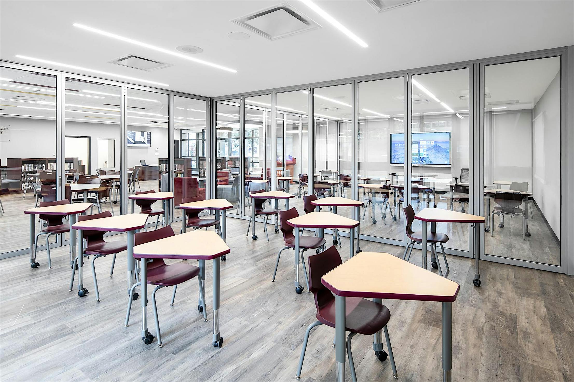 flex space with acoustic glass wall systems