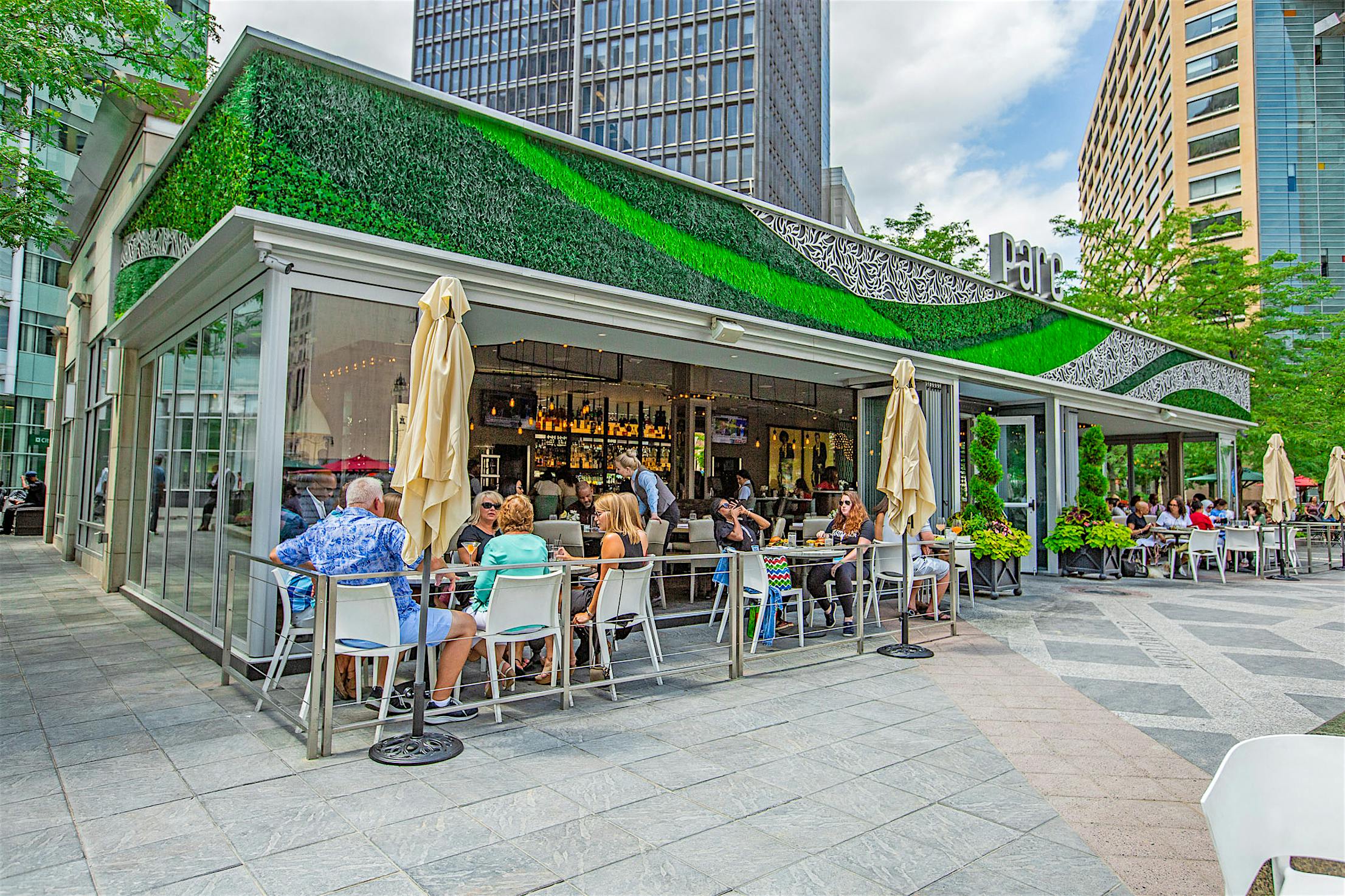 indoor outdoor restaurant with exterior stacking glass doors