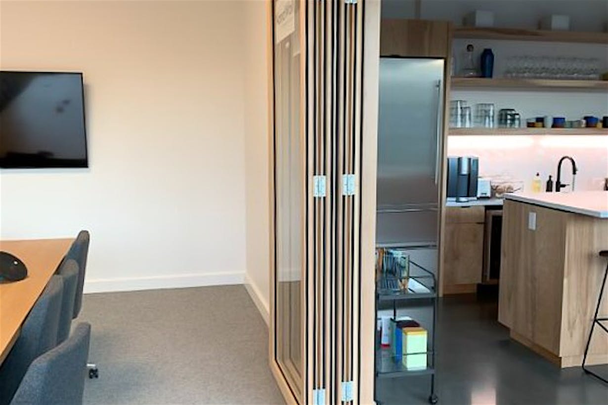 commercial folding glass doors with FoldFlat Technology