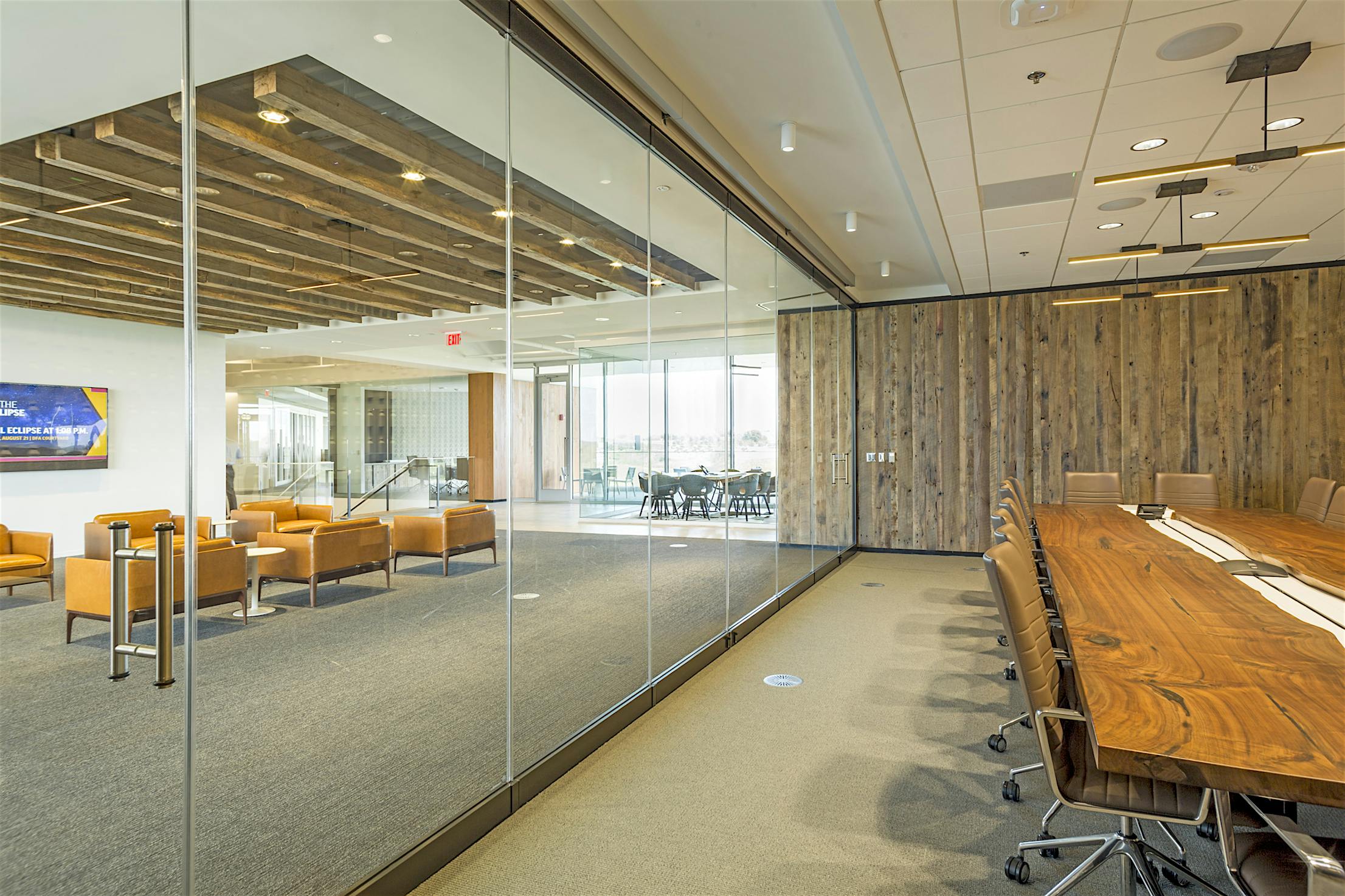interior glass walls for offices reduces aerosol transmission