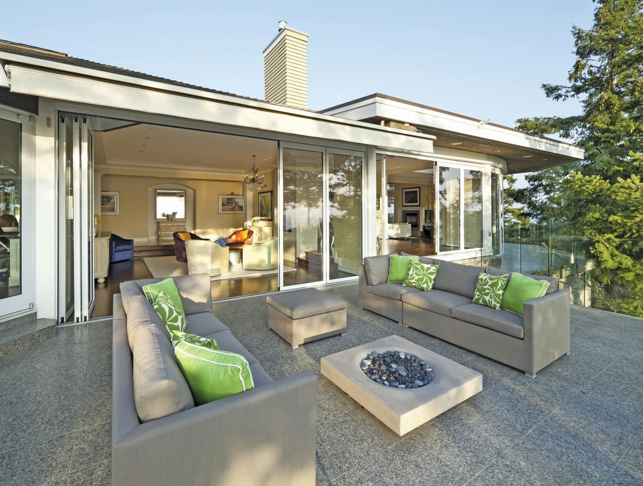 indoor/outdoor living with sliding glass door systems