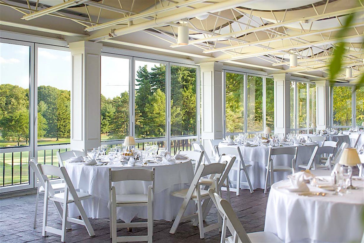 frameless commercial glass walls maximizes views