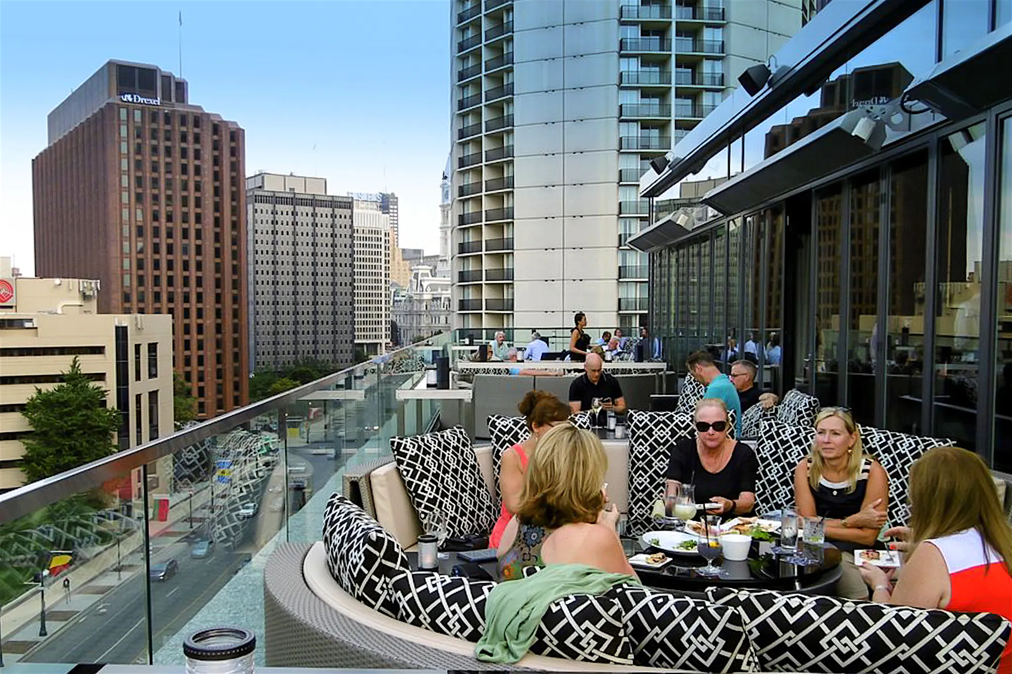 Commercial Glass Walls in the Best Rooftop Bars in North America | NanaWall