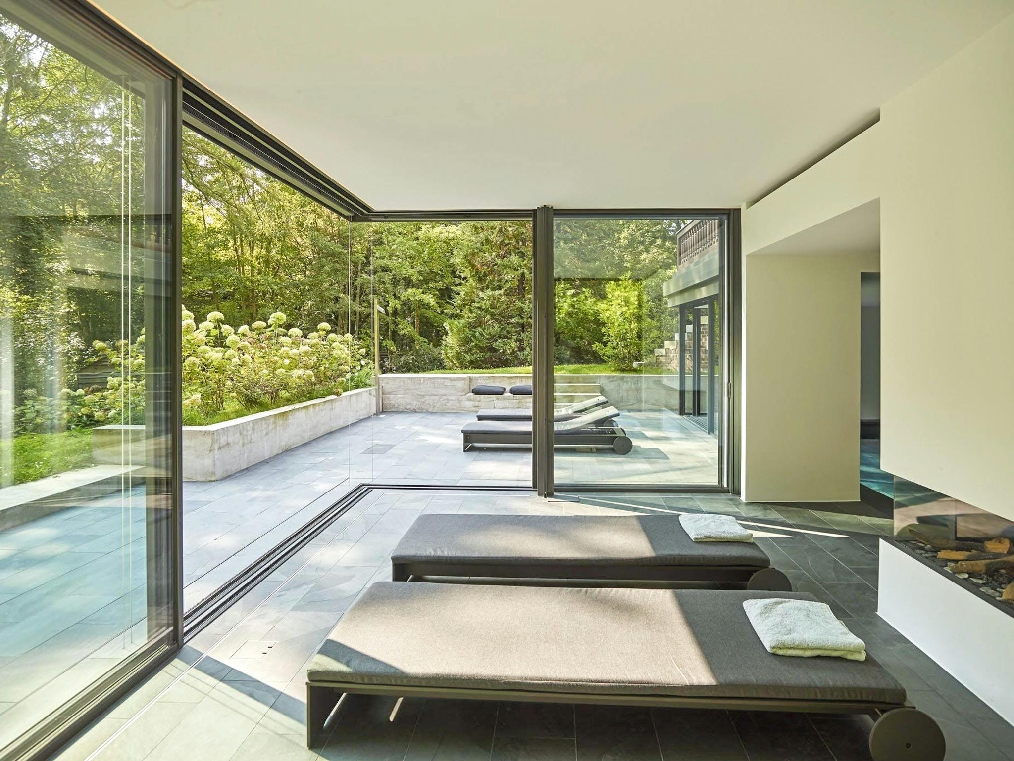 moveable glass doors