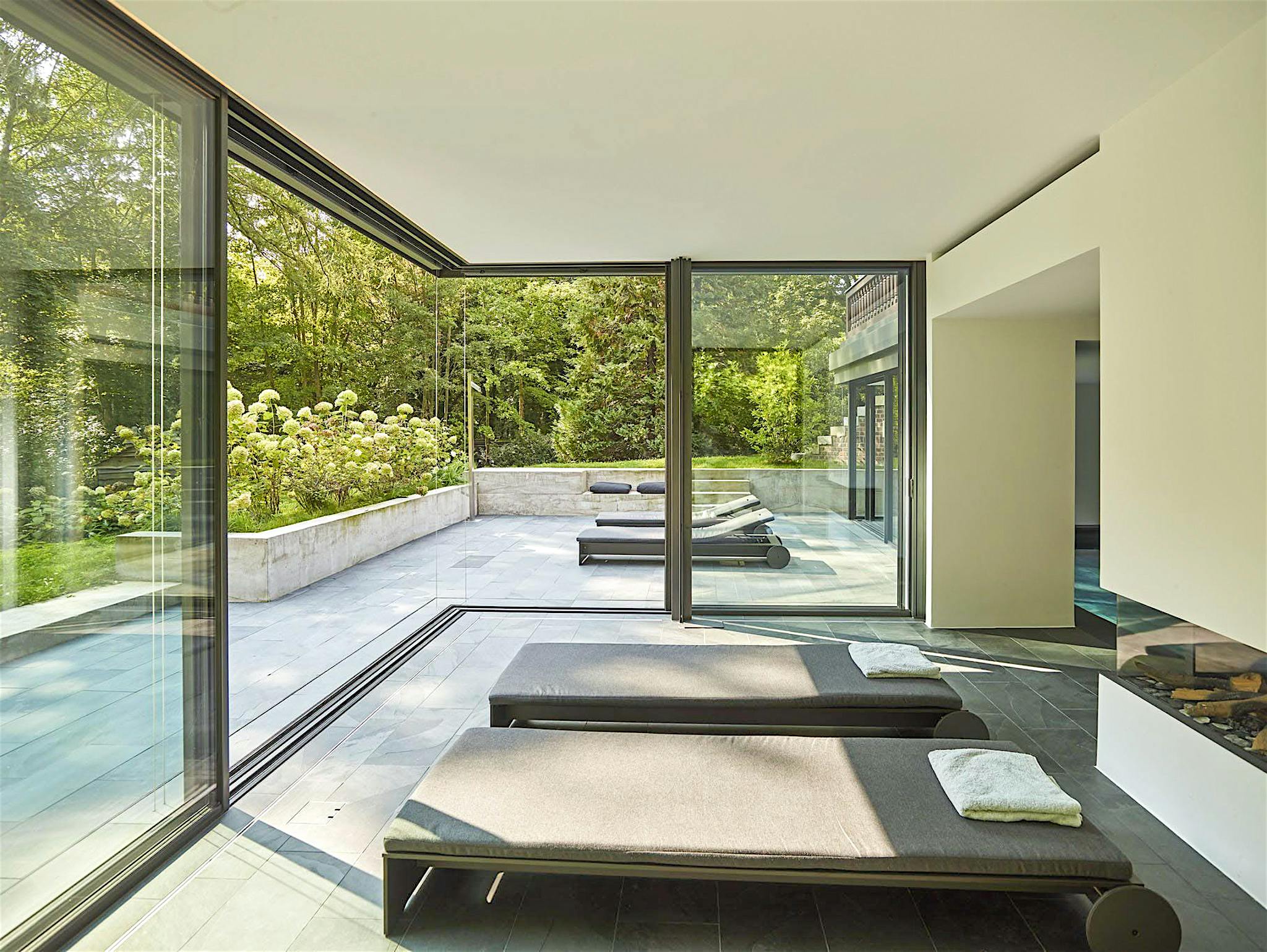 moveable glass doors