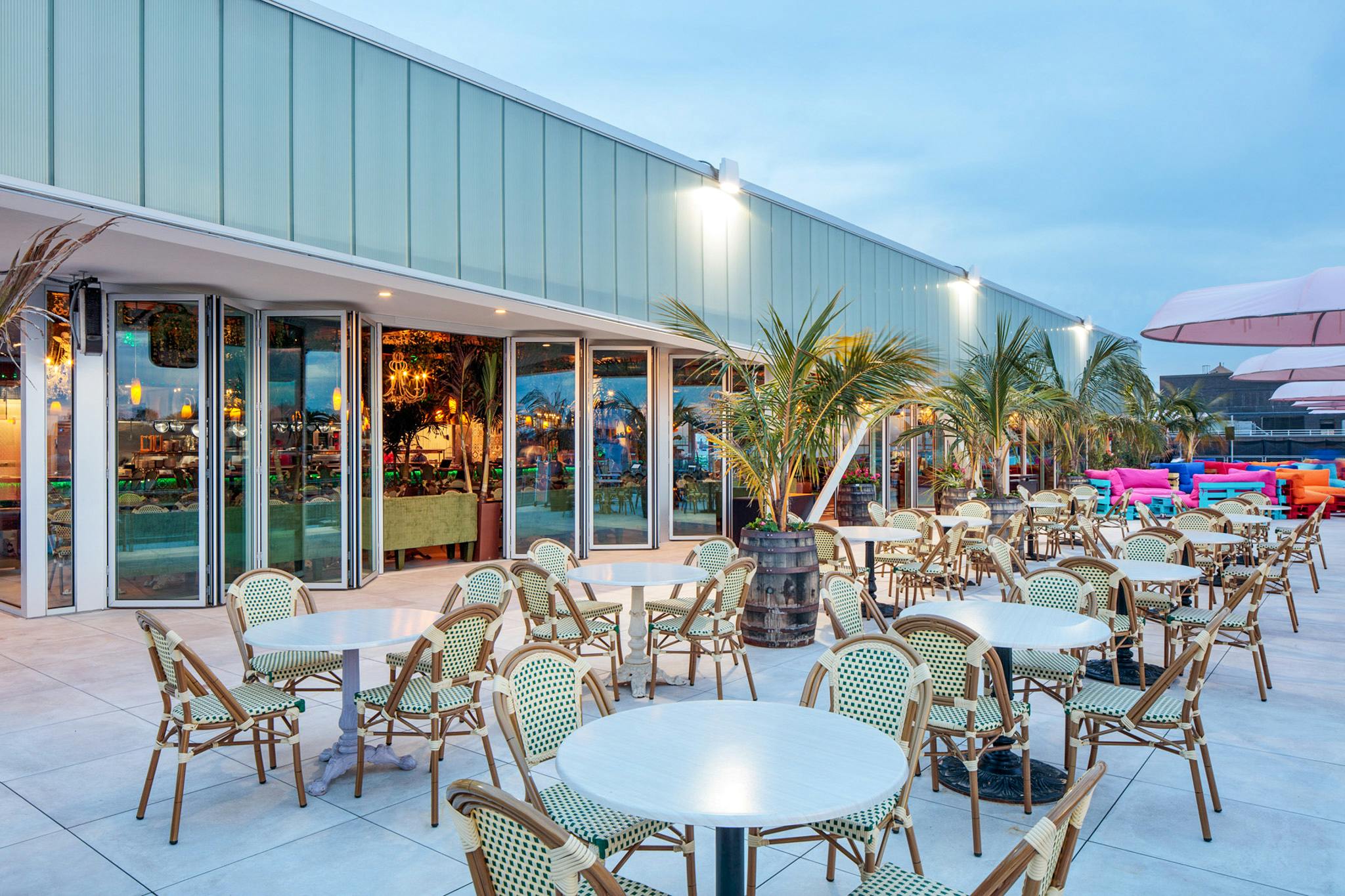 NanaWall commercial glass walls use in rooftop bar