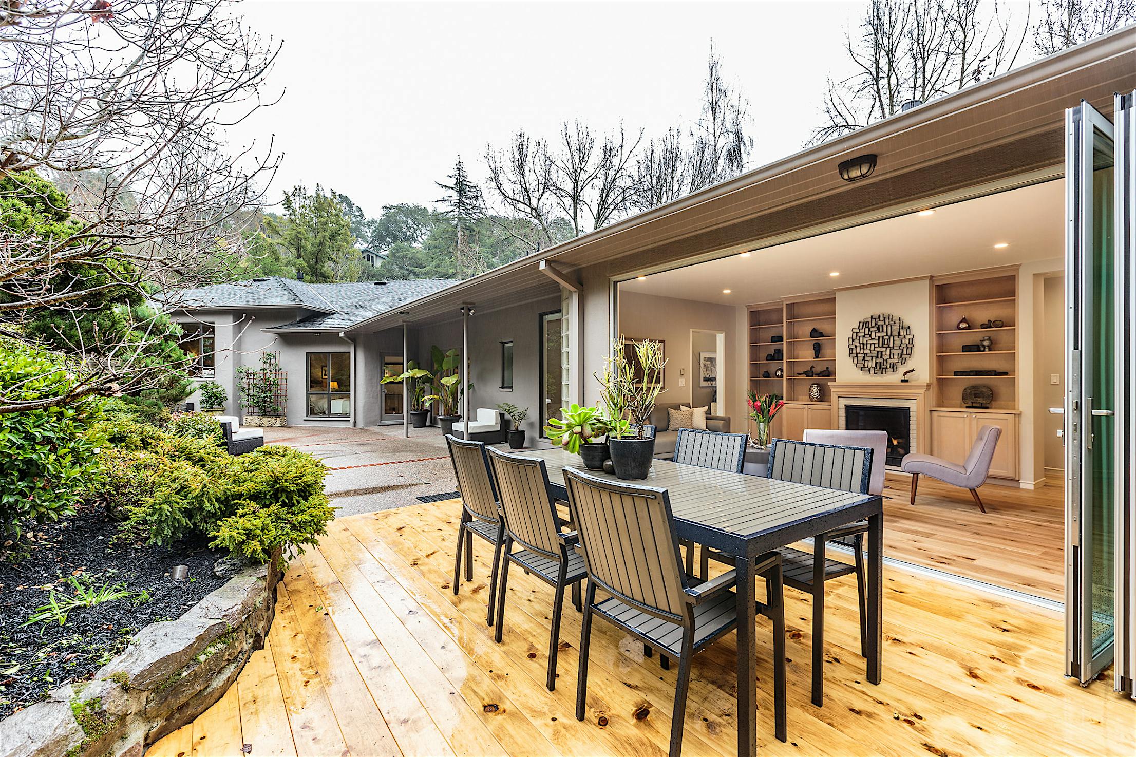 NanaWall panoramic patio doors