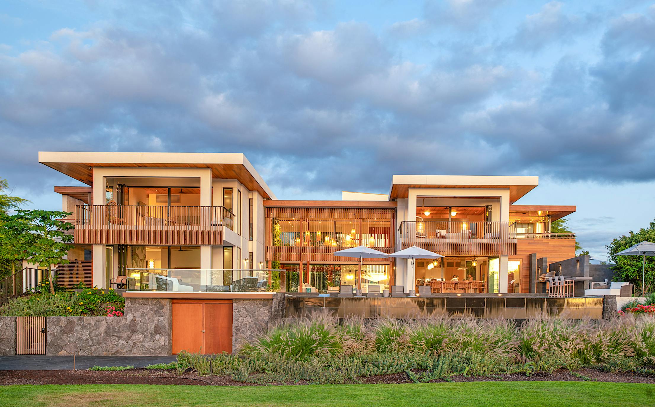 Airbnb in Hawaii with residential glass walls