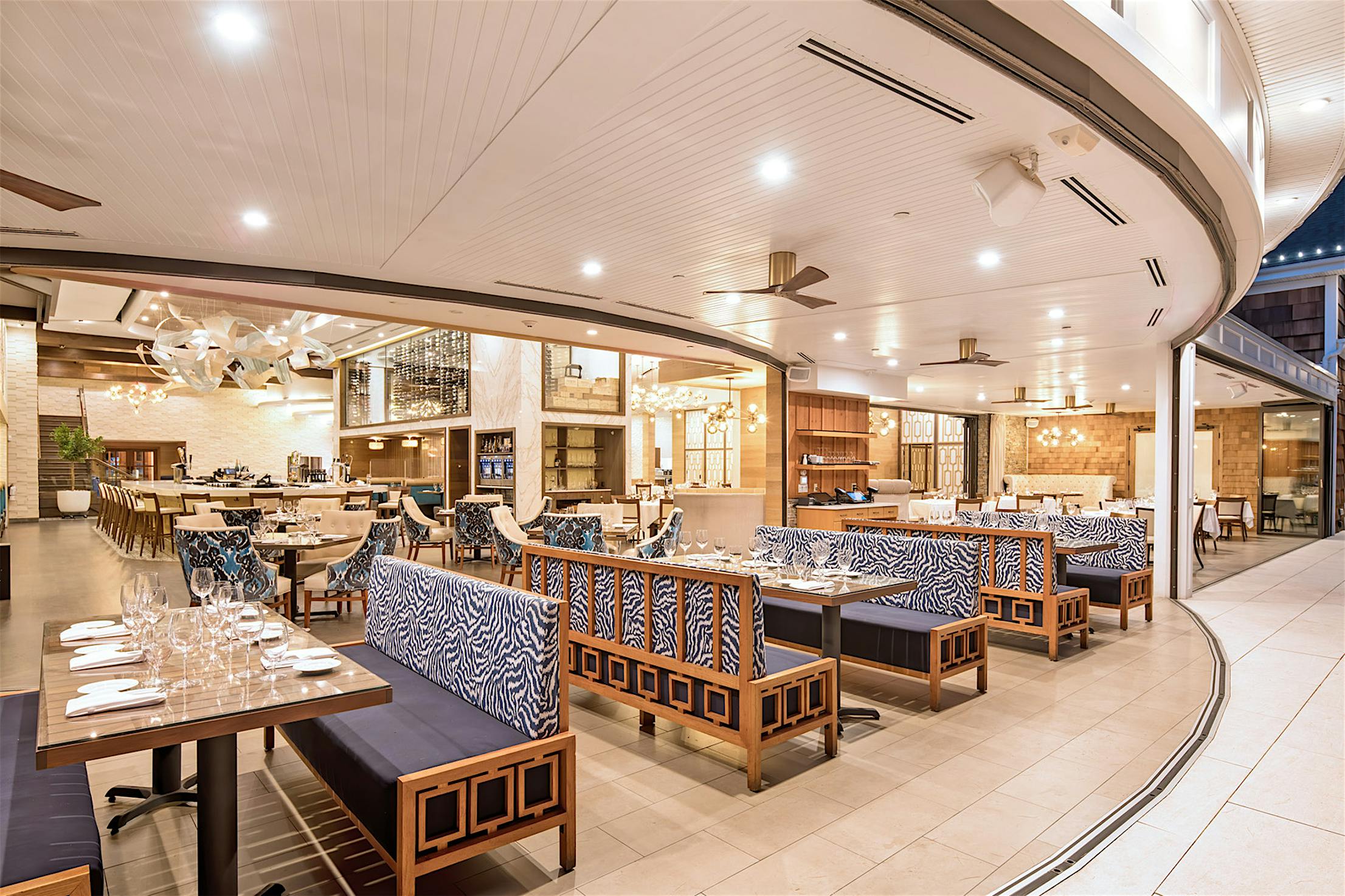 double skinned restarant design with moveable glass systems