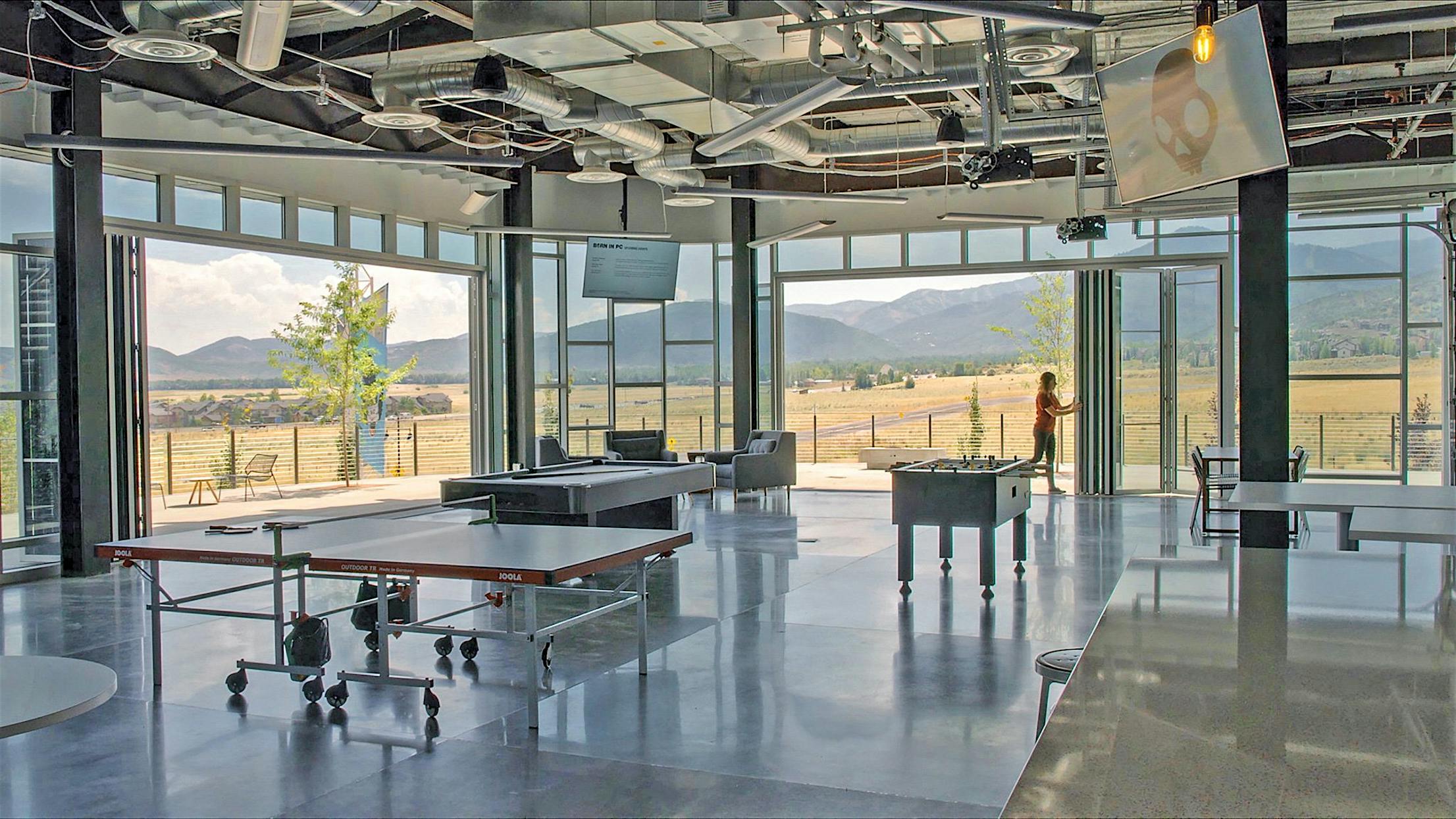 NanaWall SL70 folding glass wall in biophilic design