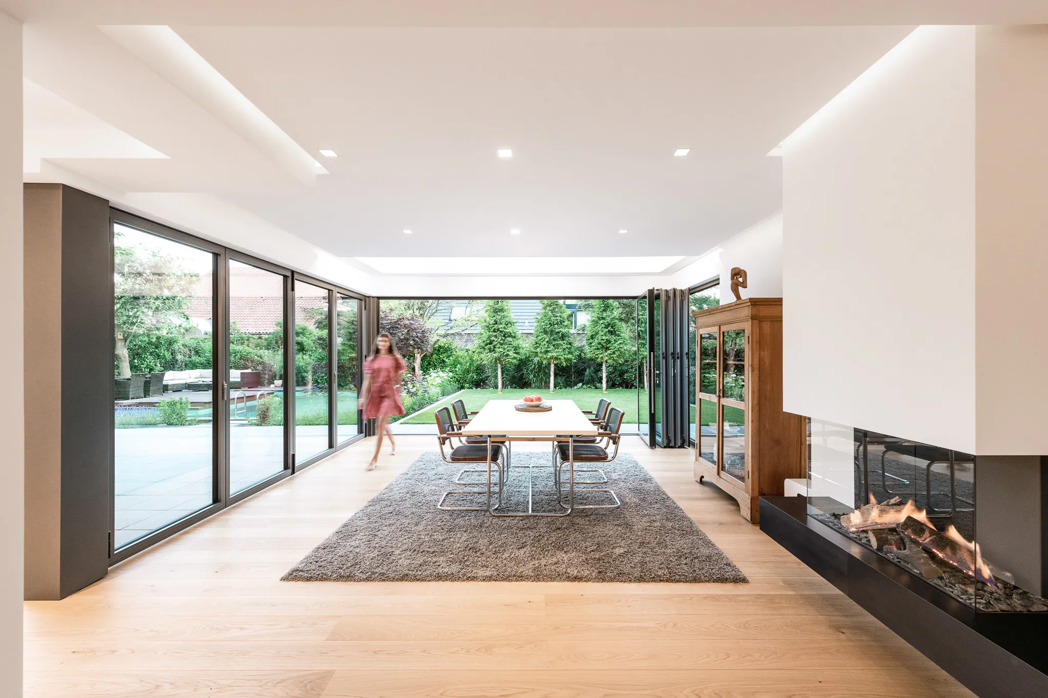 Contemporary Open Floor Plans With Glass Wall