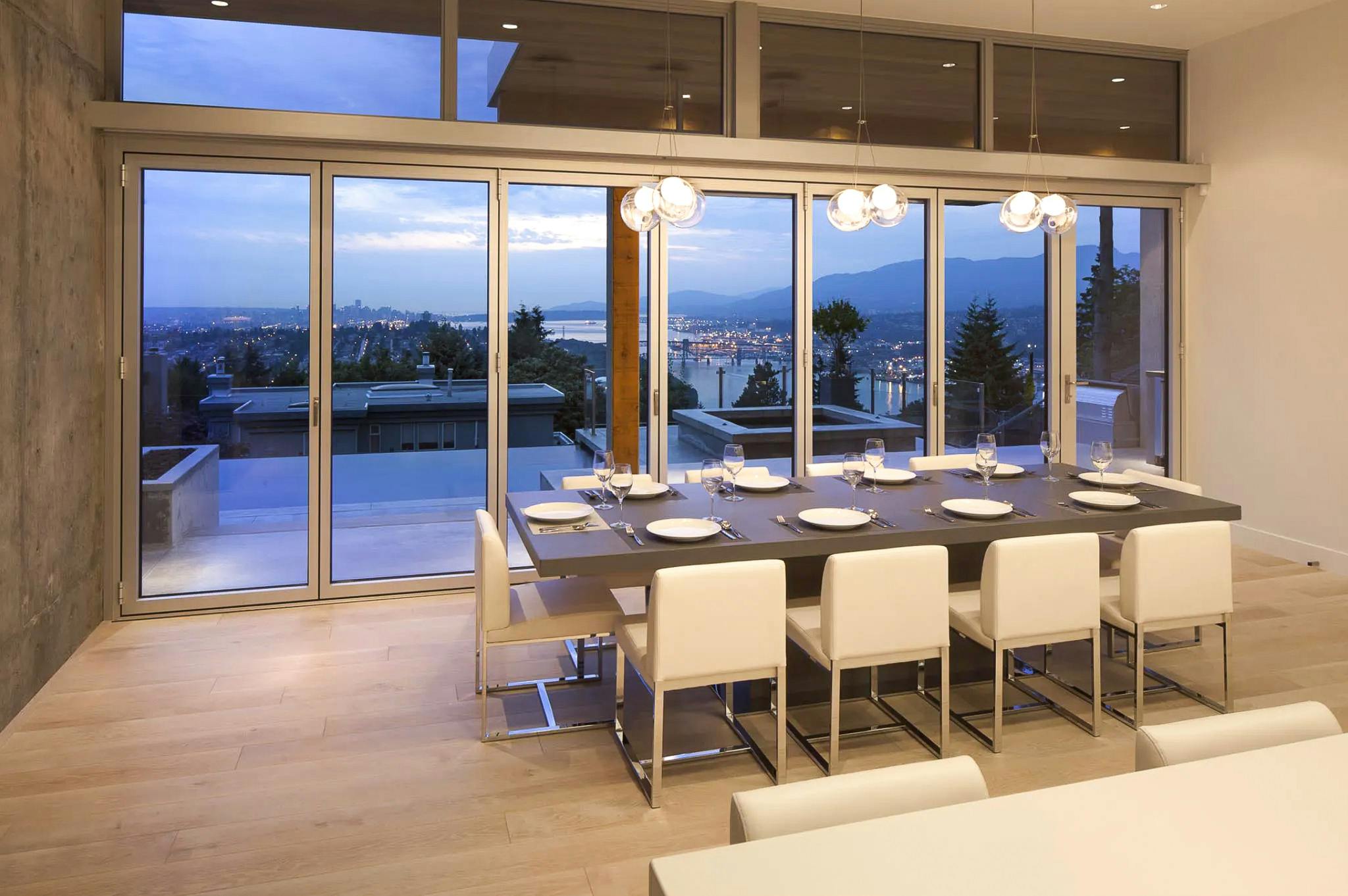 endless view with NanaWall folding glass patio doors