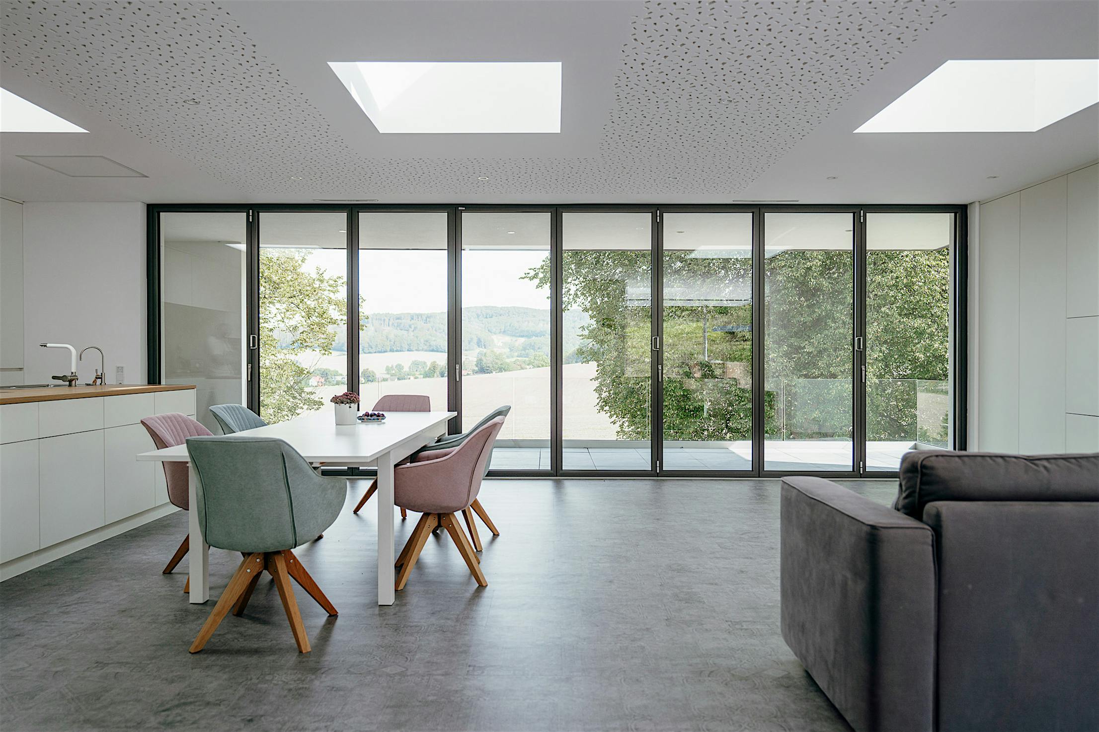 multifunctional NanaWall retractable glass walls