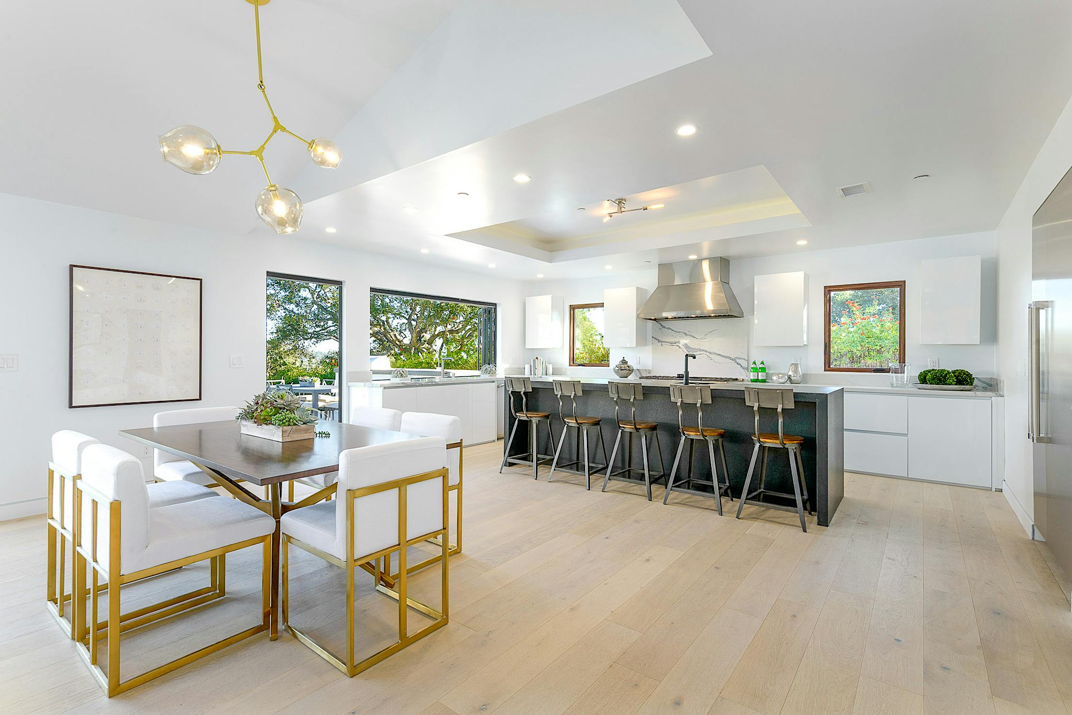 NanaWall folding window in kitchen