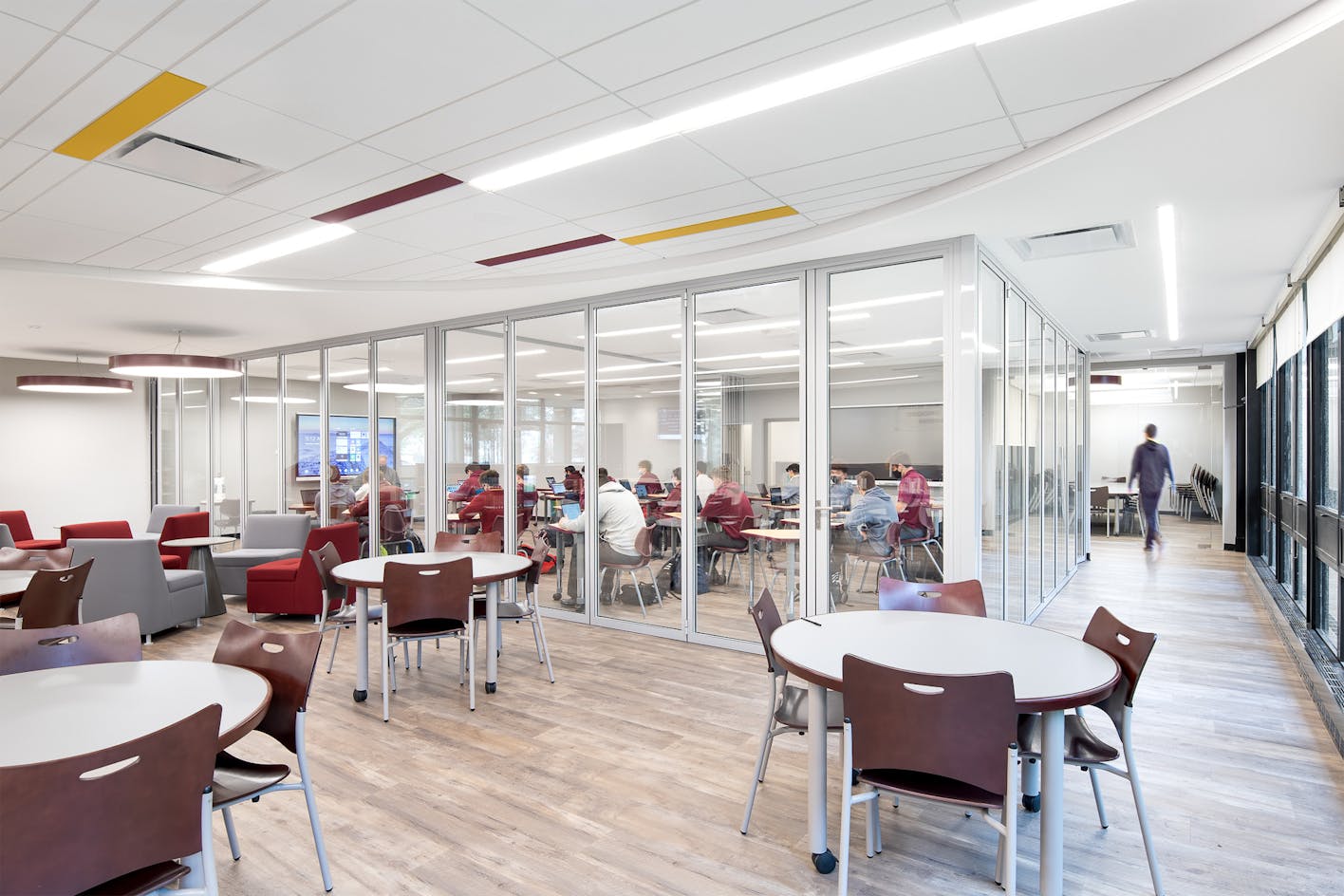 acoustically rated glass wall systems for school design