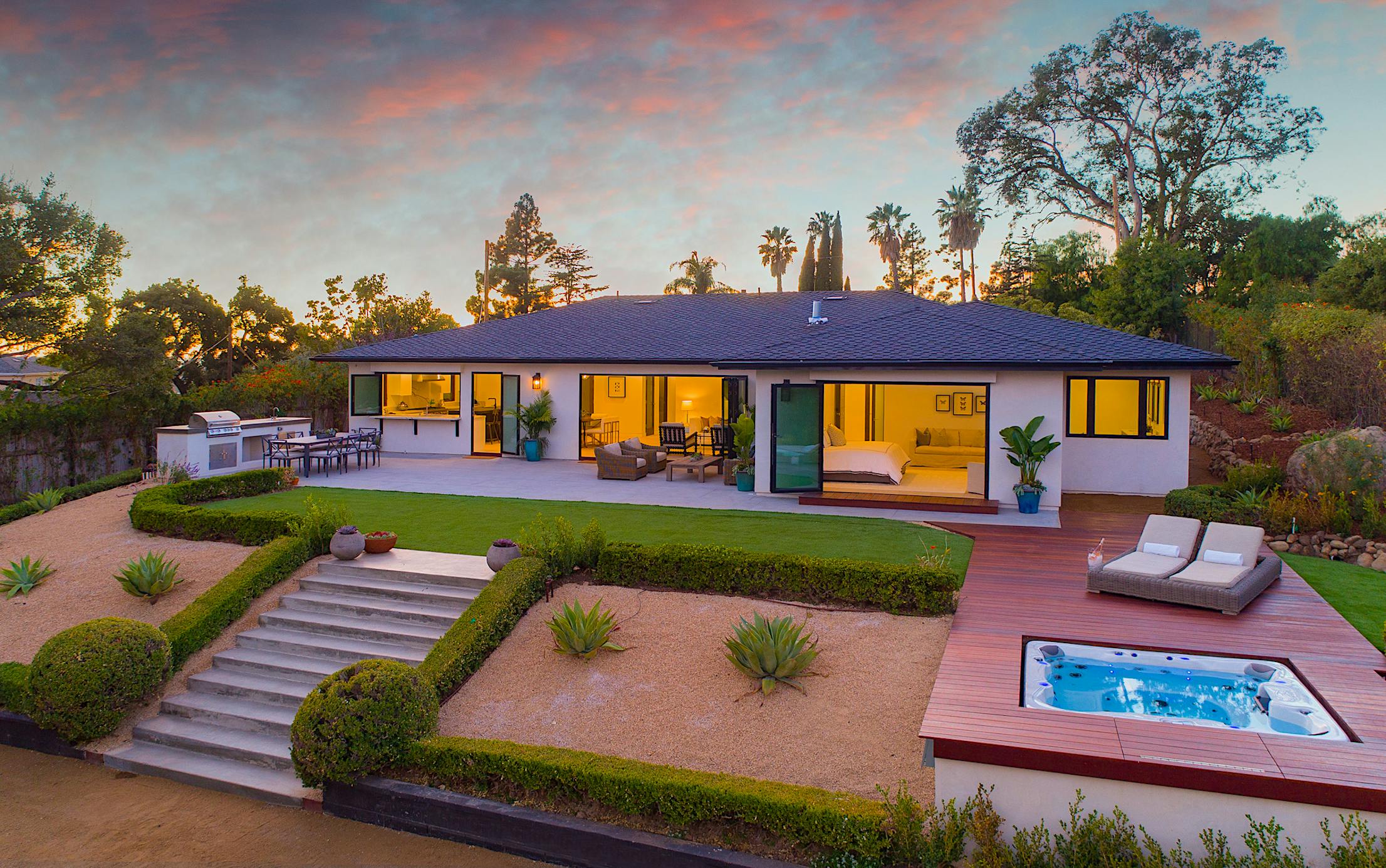 ranch home moveable glass walls