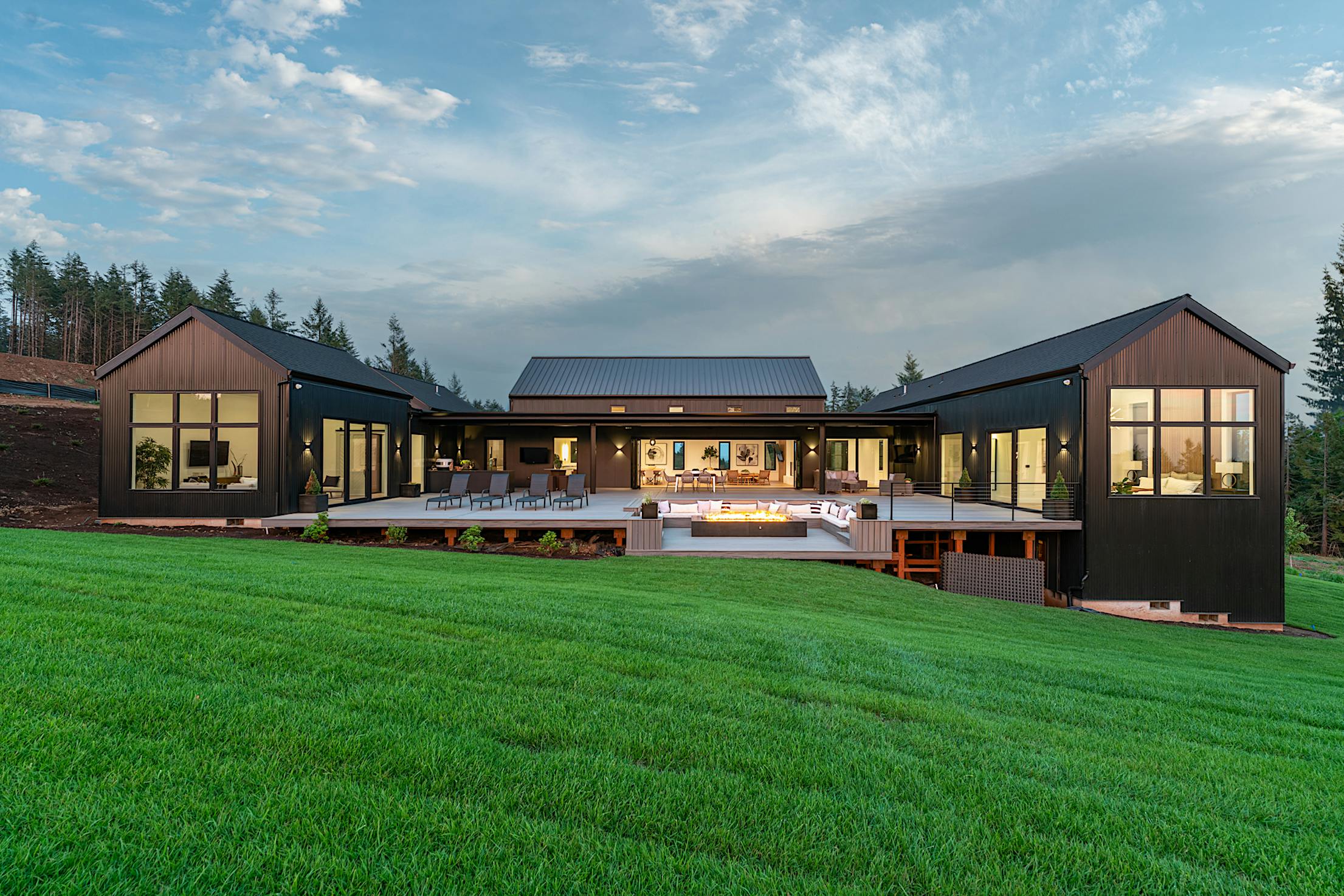 folding glass walls in Oregon home