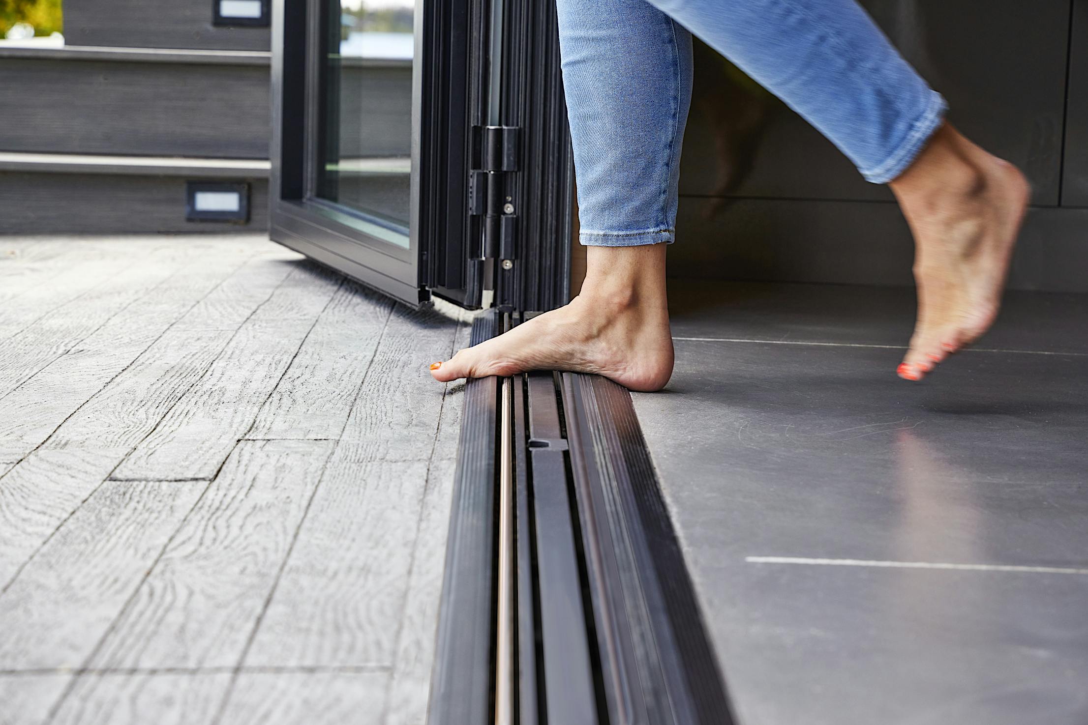 barefoot friendly folding glass wall sill