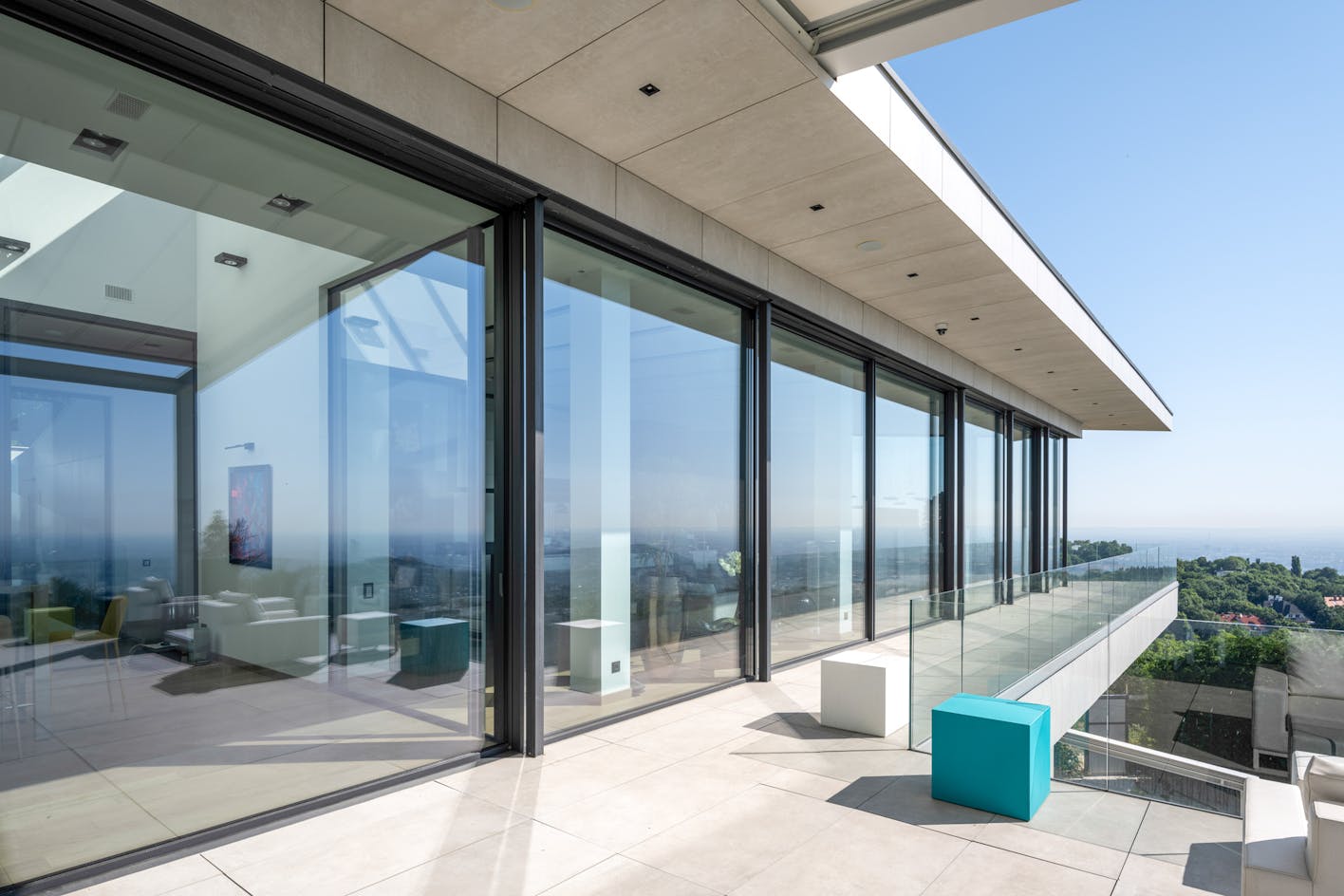 Floor-to-Ceiling Glass Walls 