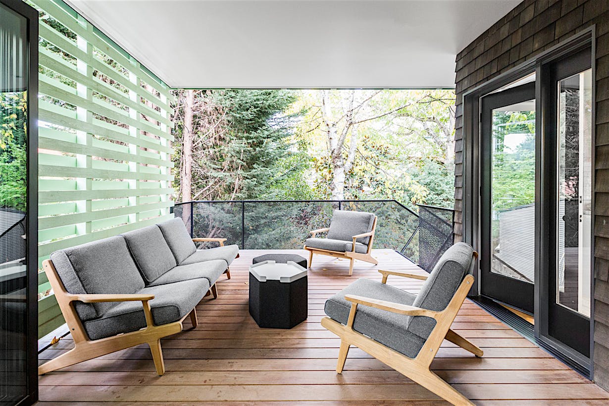 bifold doors to covered patio