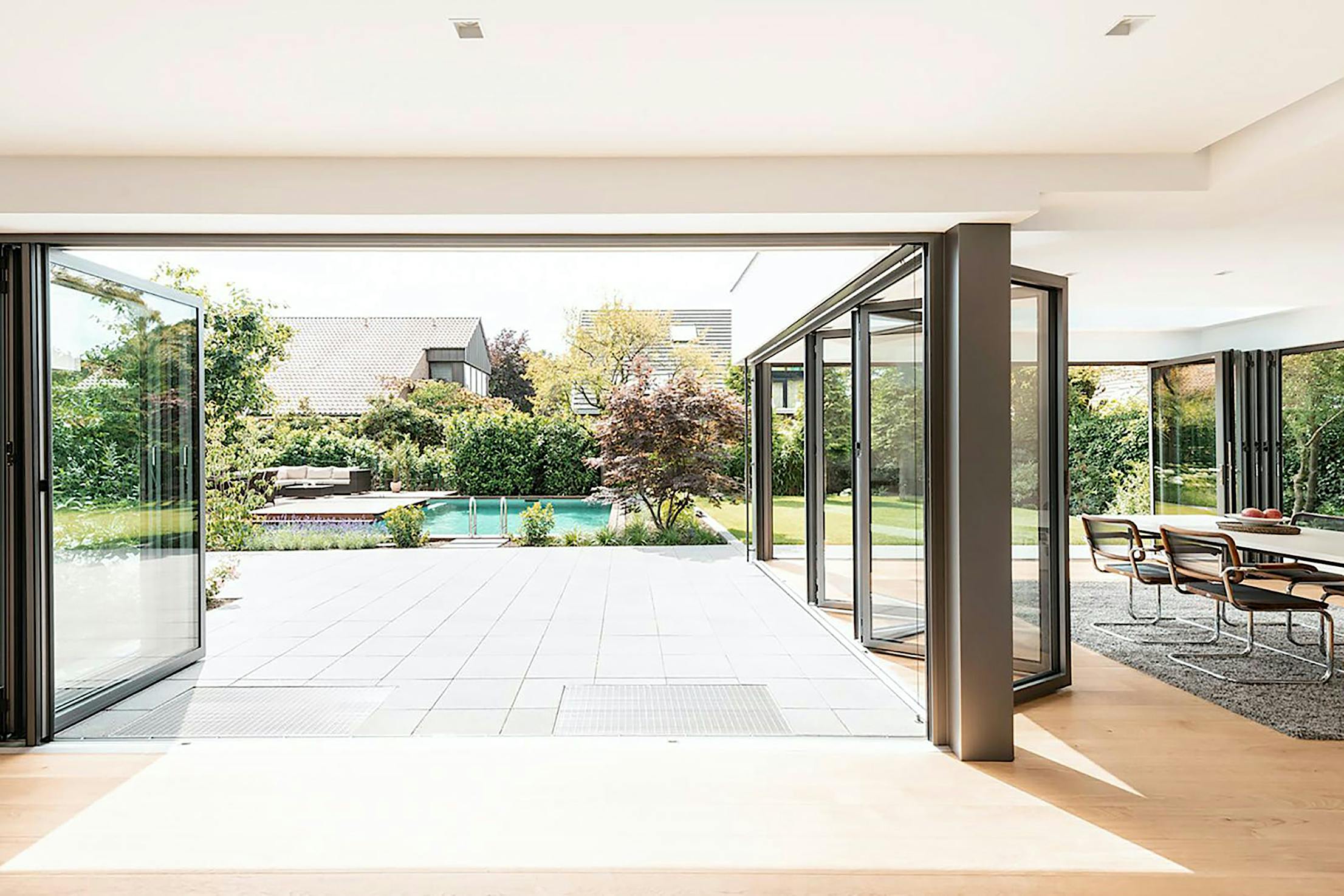 Generation 4 moveable glass wall systems