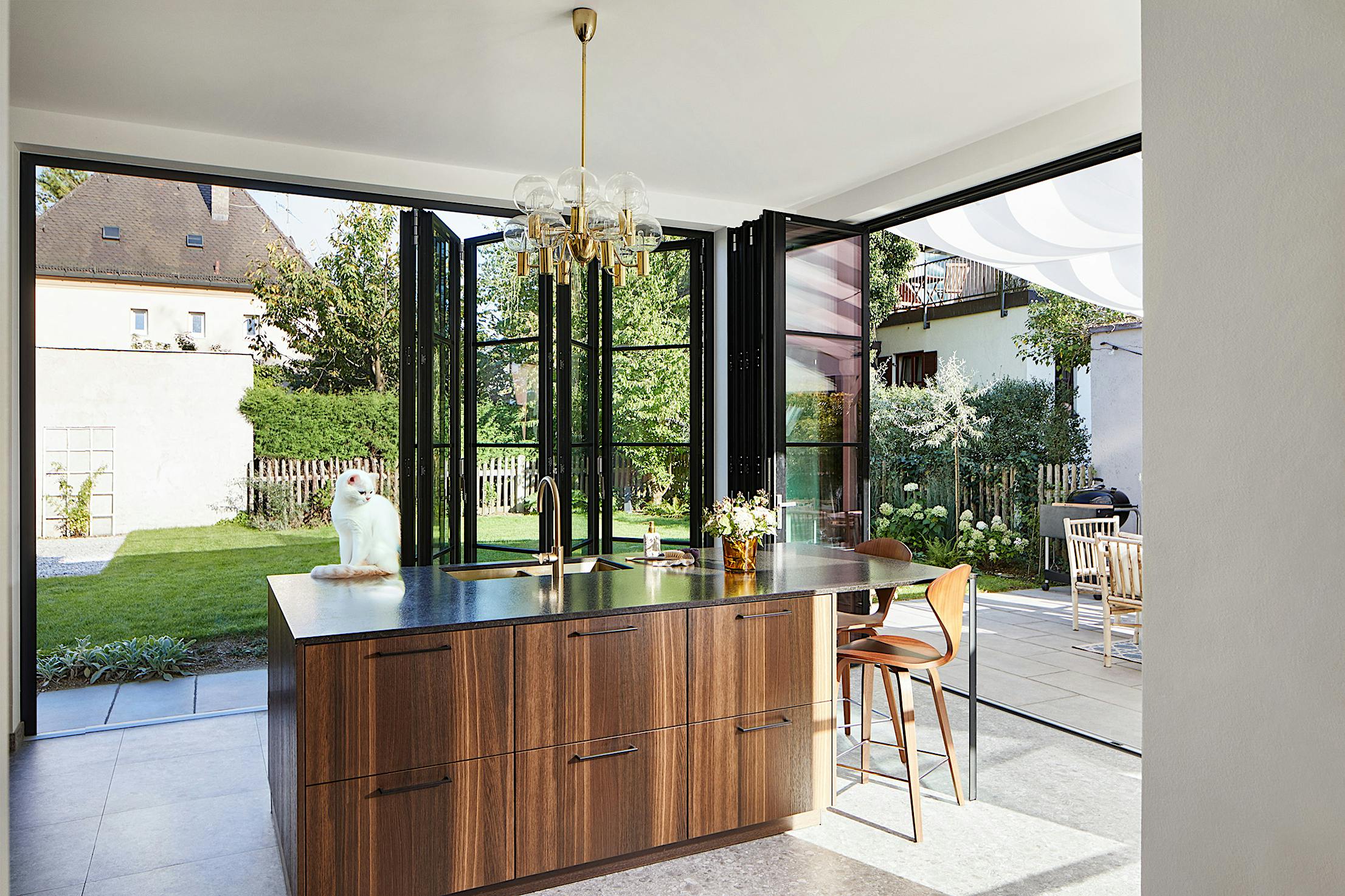 aluminum framed folding walls