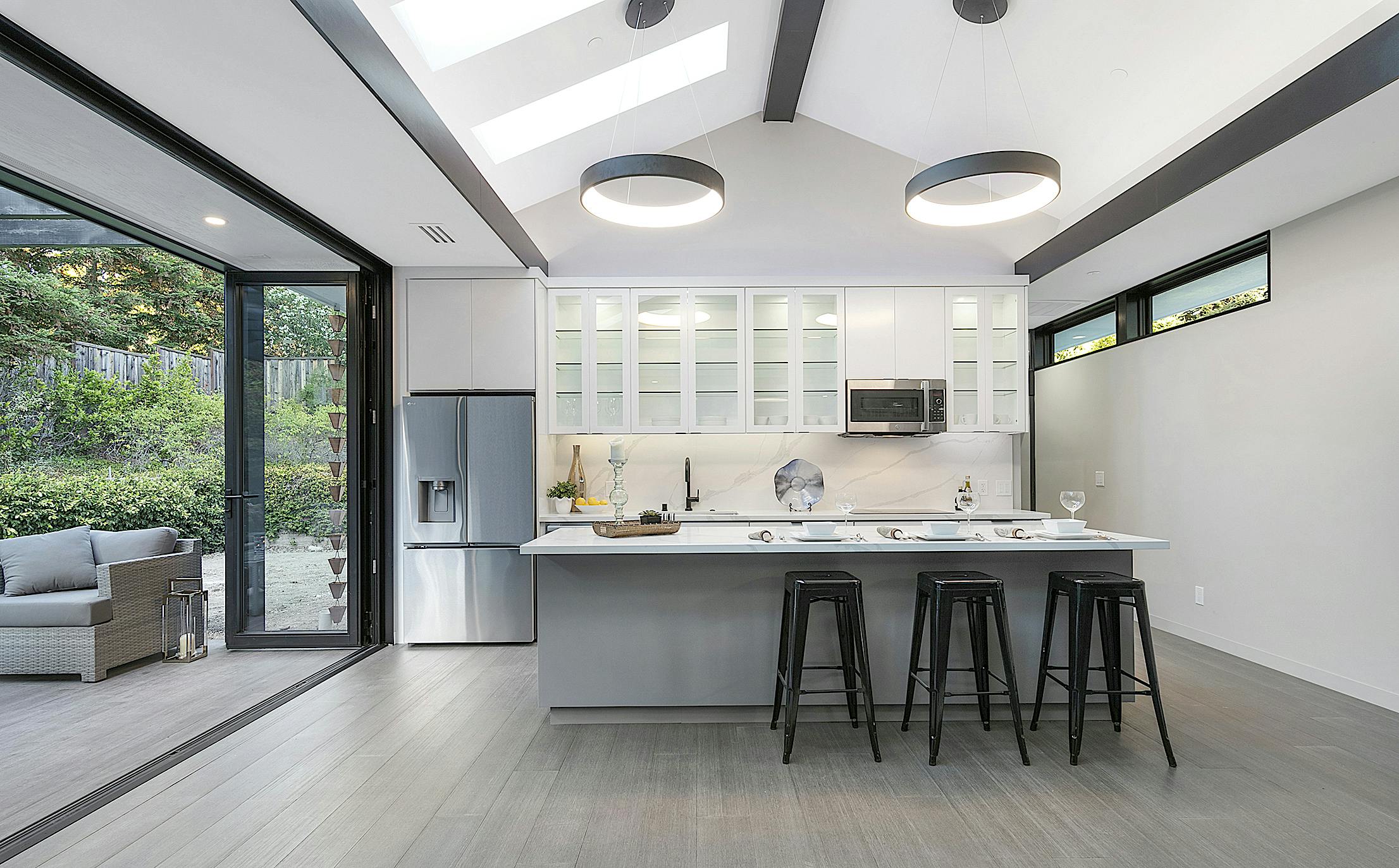 ADU with Generation 4 Folding Doors by NanaWall