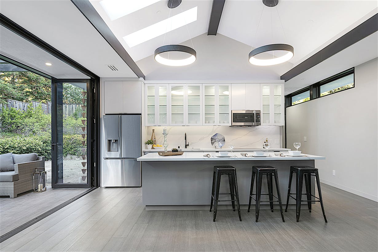 ADU with Generation 4 Folding Doors by NanaWall