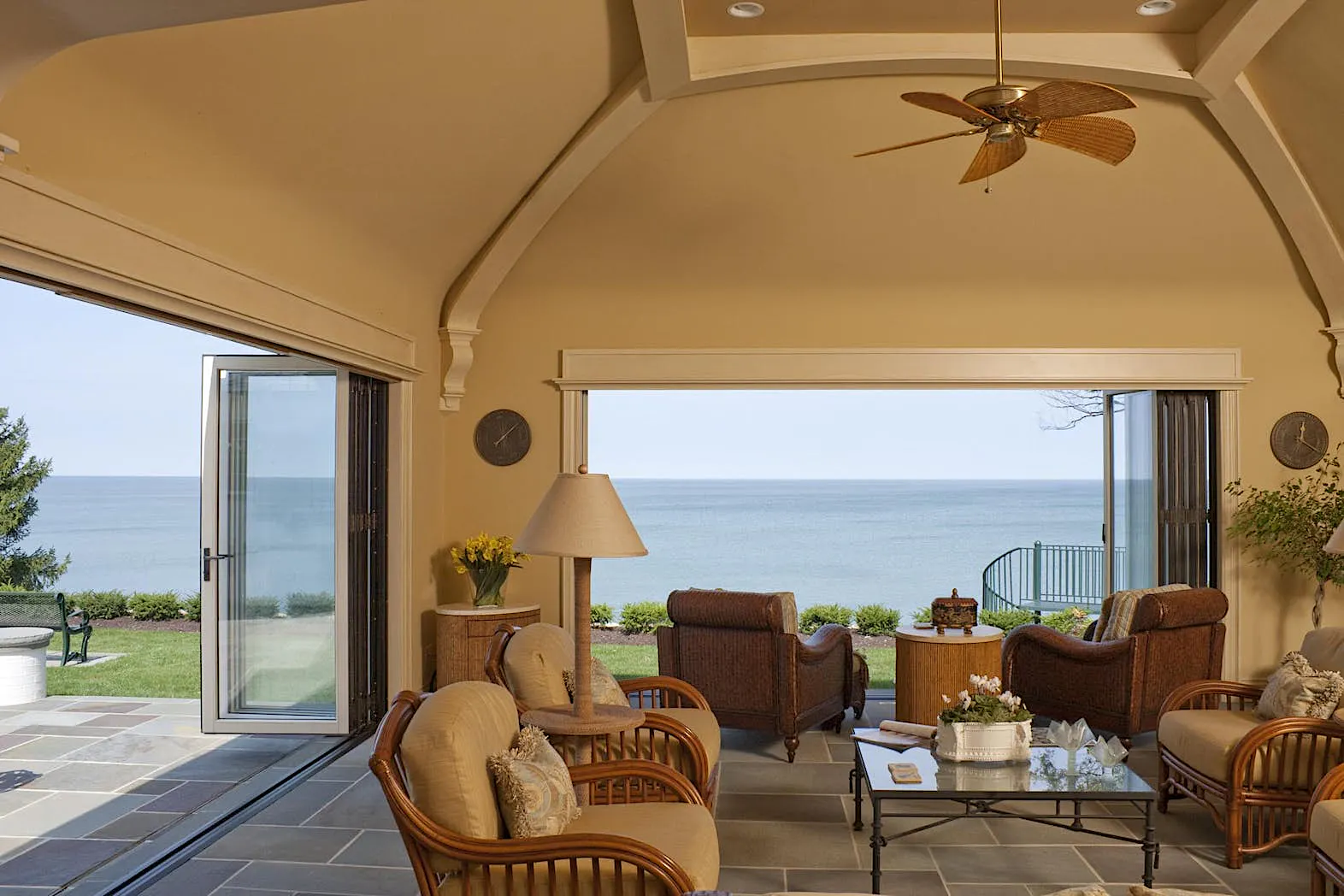 Stunning 3-Season and 4-Season Rooms with Retractable Glass Walls