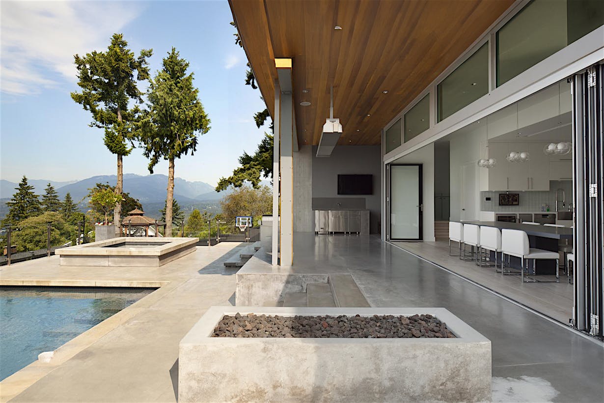 NanaWall retractable glass walls