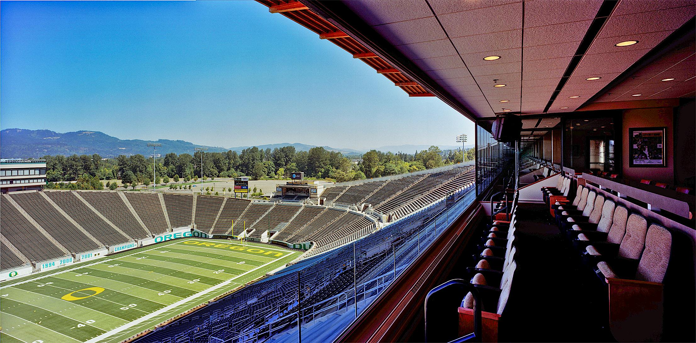 U of O Autzen stadium stacking glass wall systems