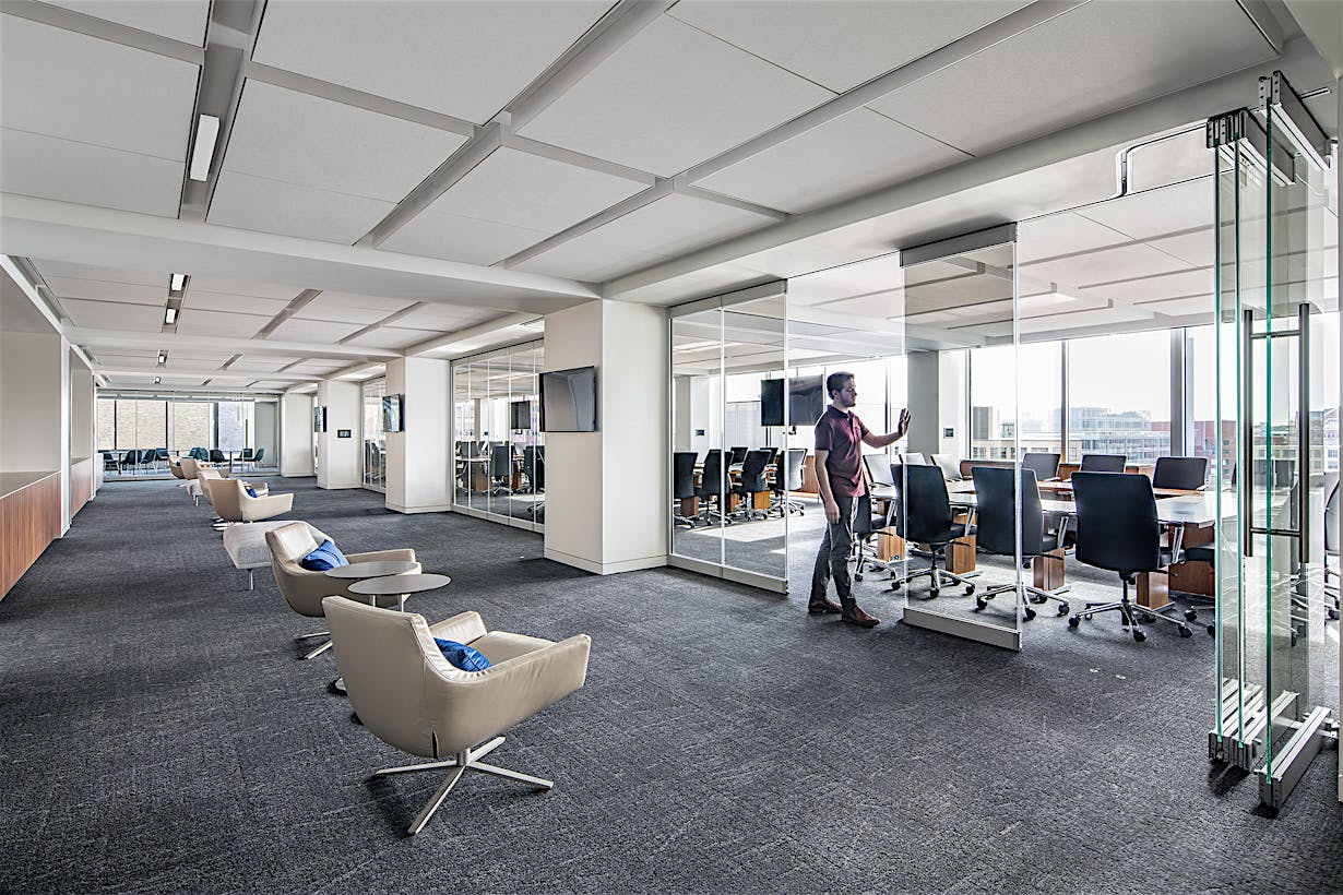 PrivaSEE acoustic frameless glass partition