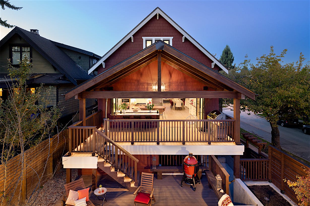 NanaAward best remodel with kitchen transisiotn residential glass wall