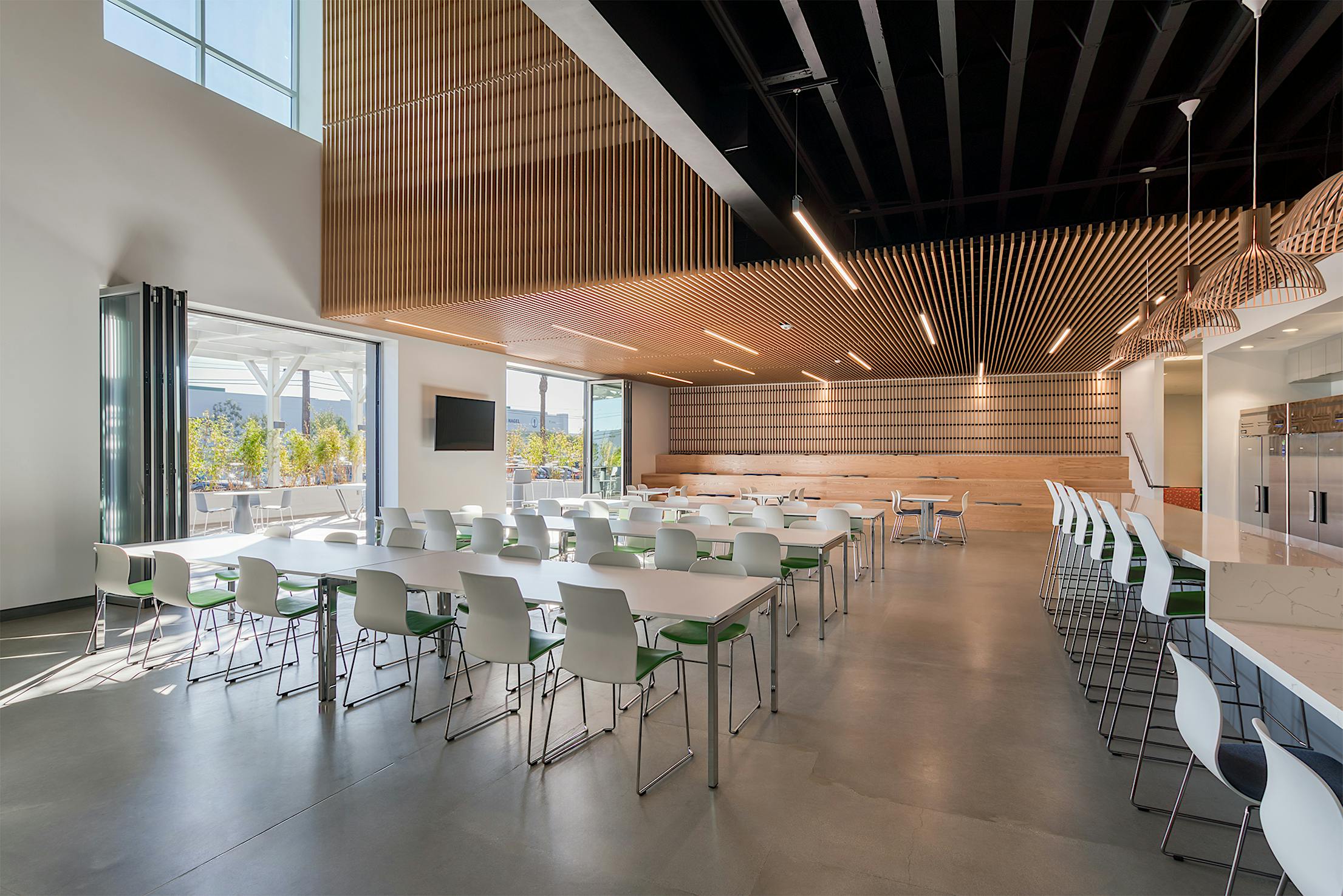 commercial workplace design witn NanaWall folding doors
