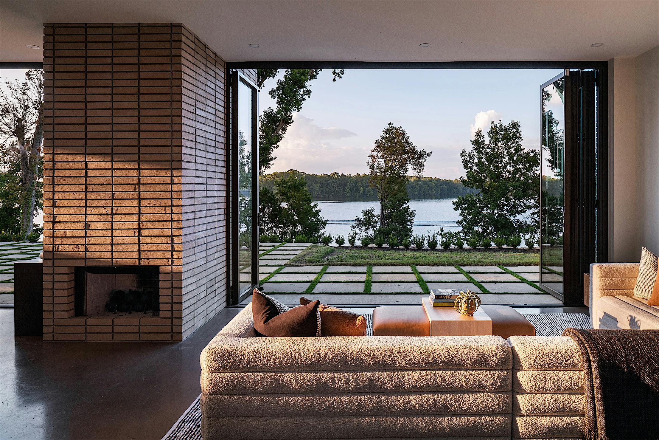 Generation 4 residential glass wall systems at lakefront