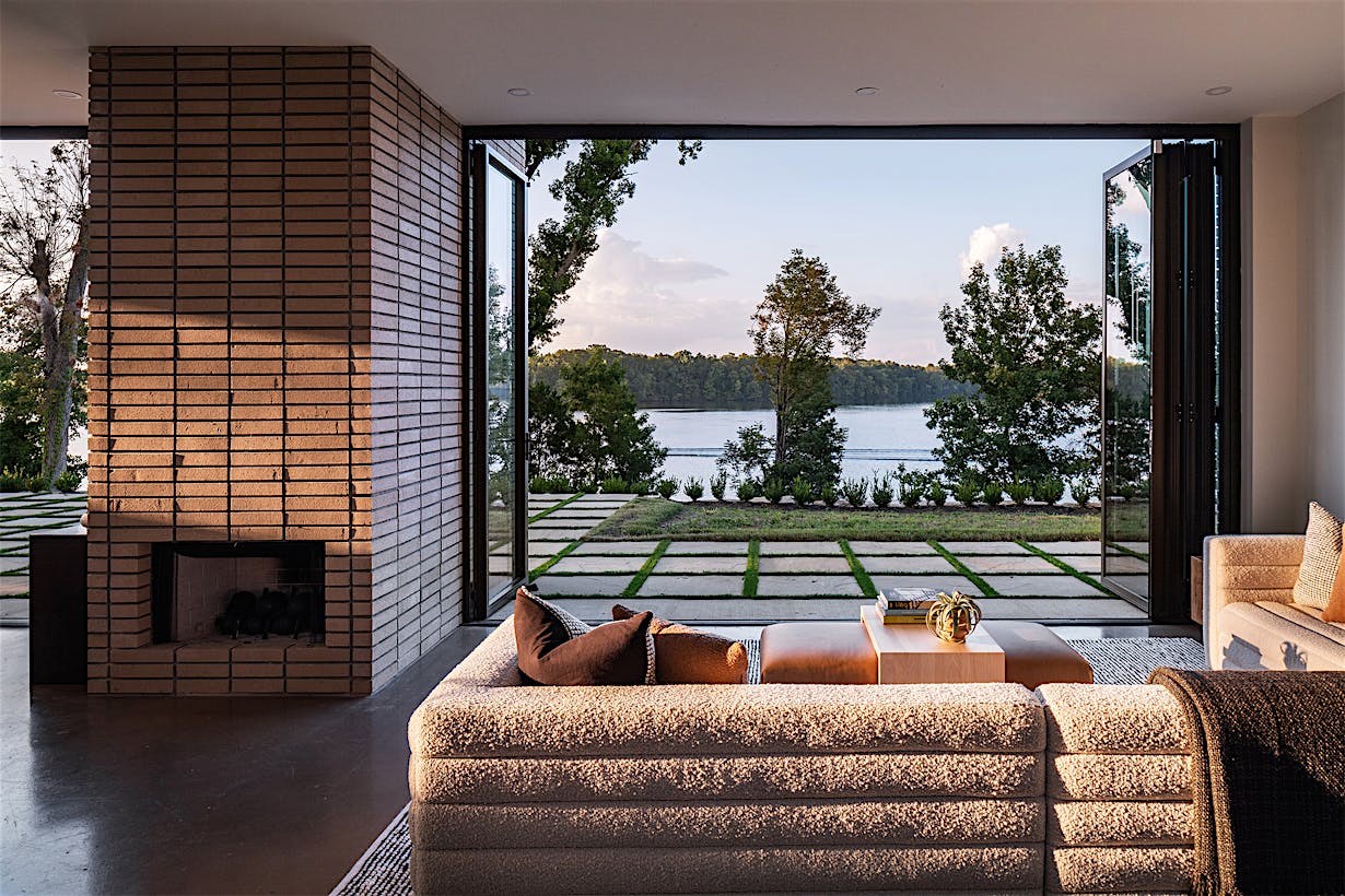 Generation 4 residential glass wall systems at lakefront