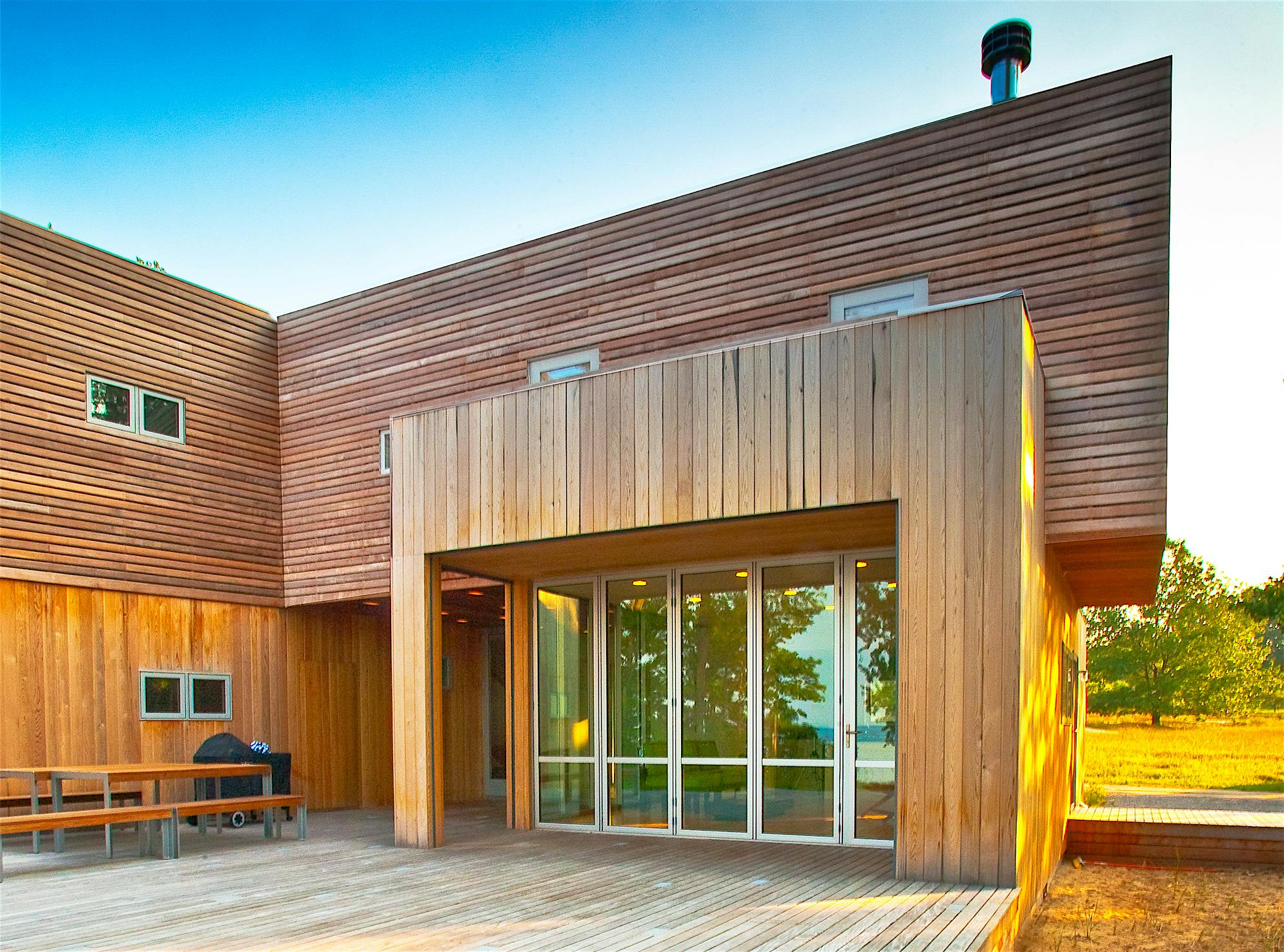 folding glass walls in sustainable design