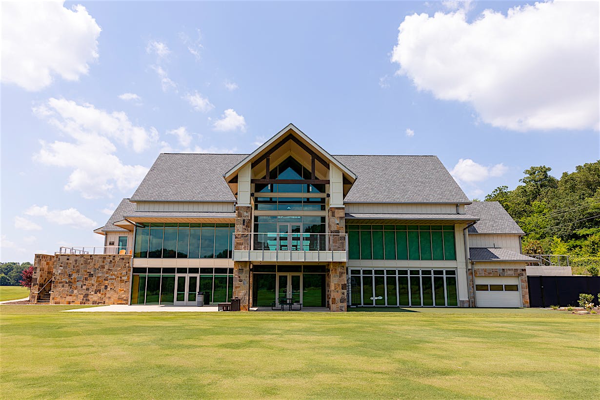 University of Tennessee with NanaWall single track sliding glass walls