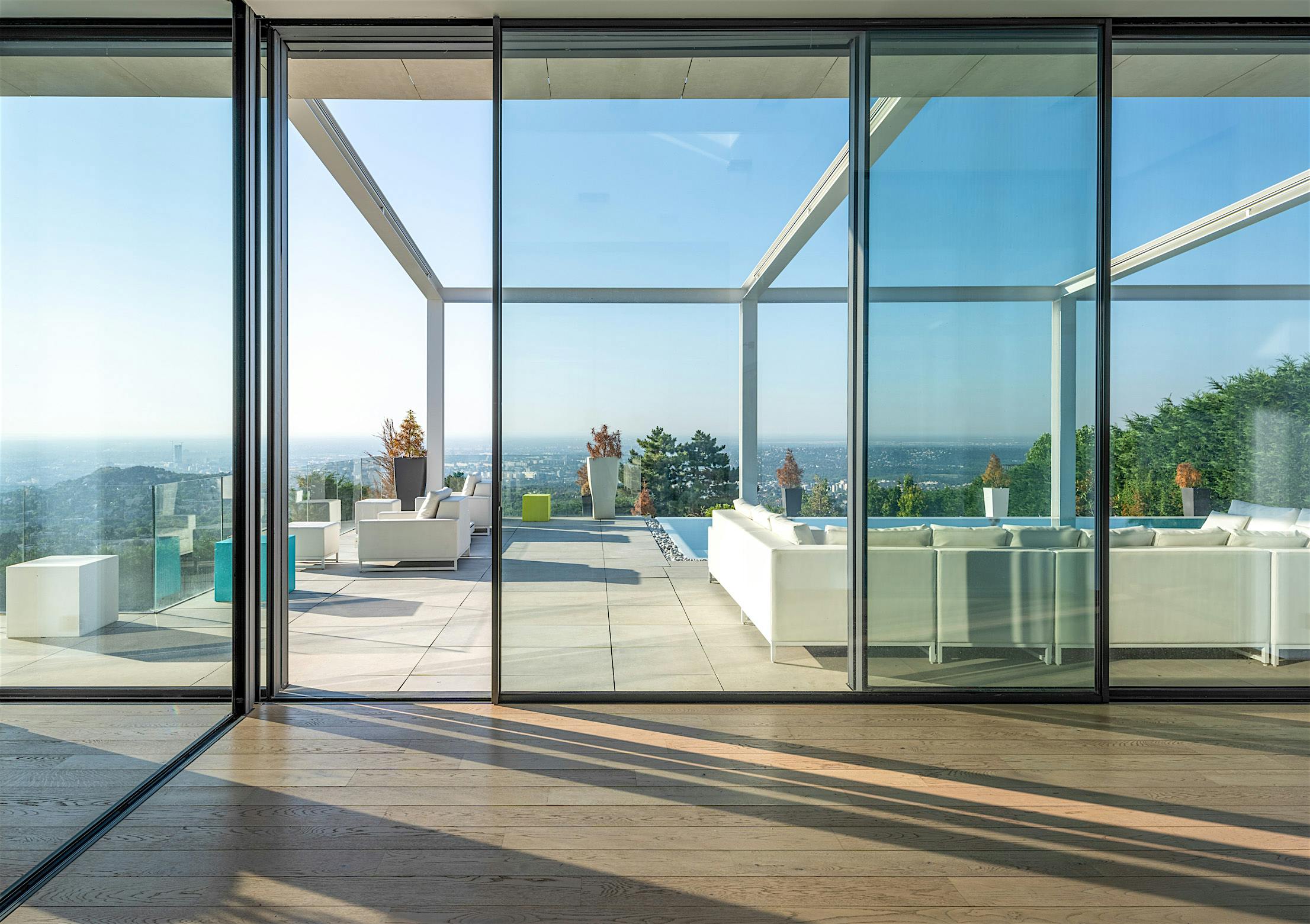 slim sliding glass doors by NanaWall