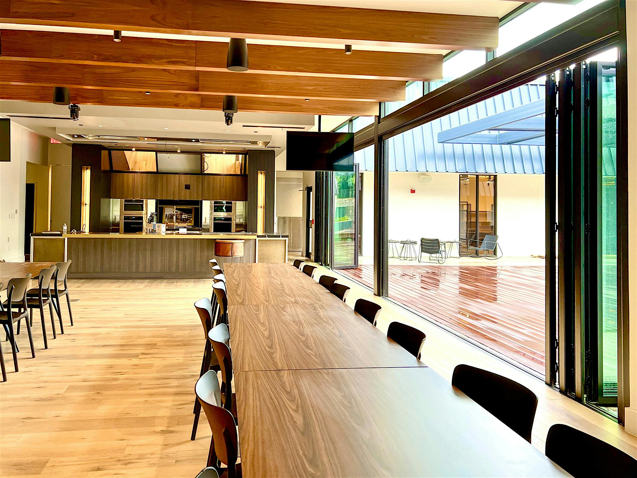 NanaWall commercial glass doors