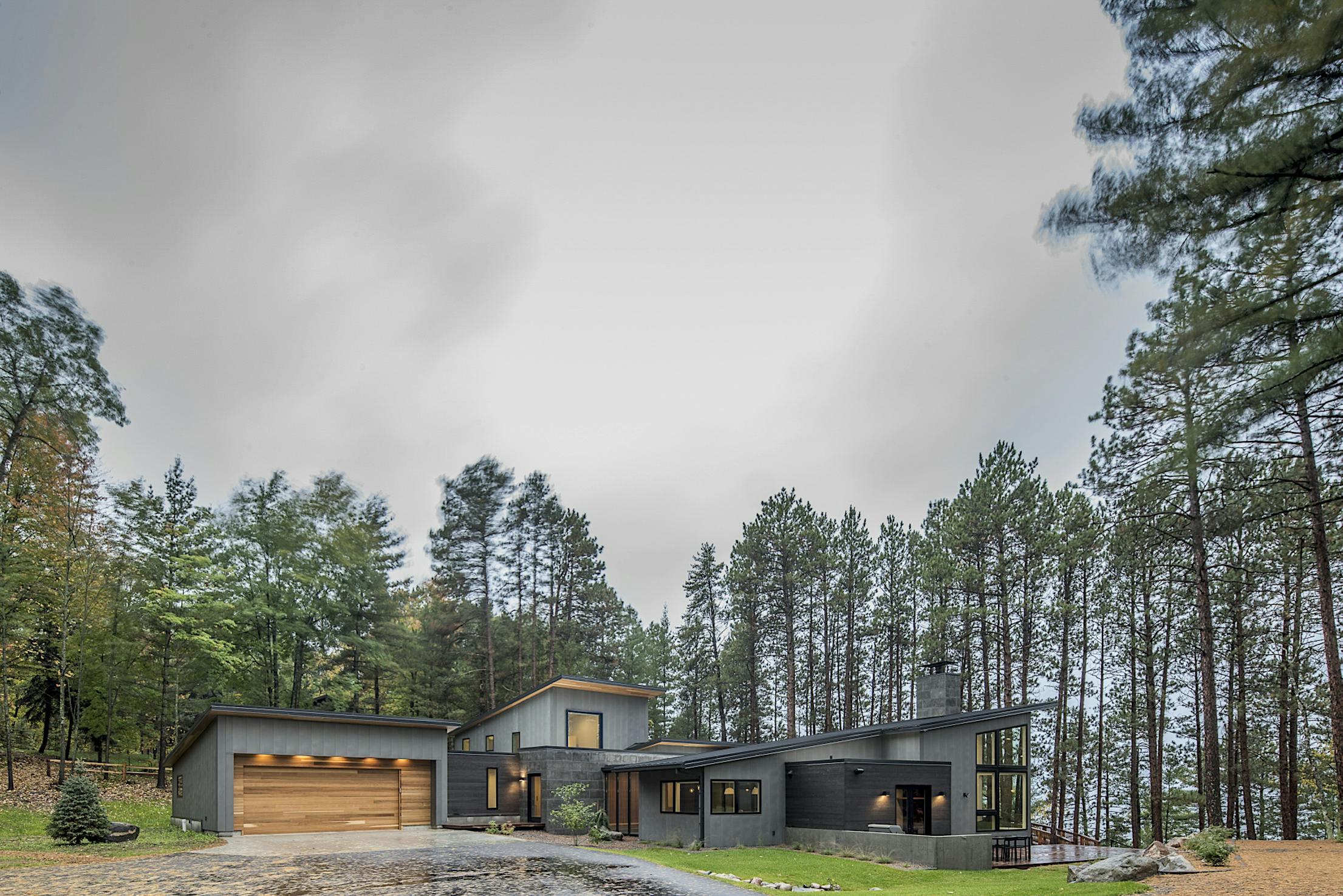 lakeside vacation home with 3-season porch design