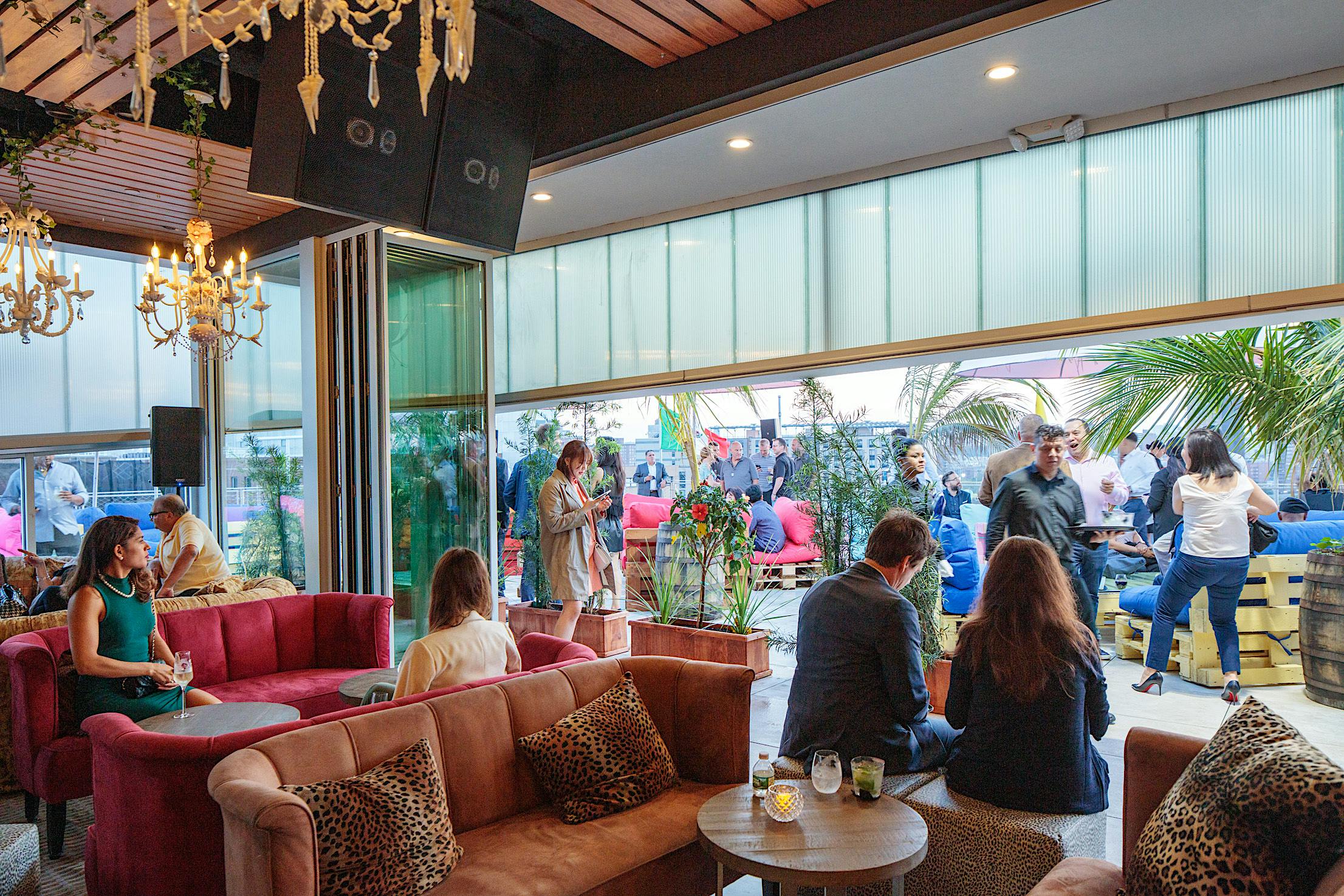 best restaurant glass pation door systems for restaurant design