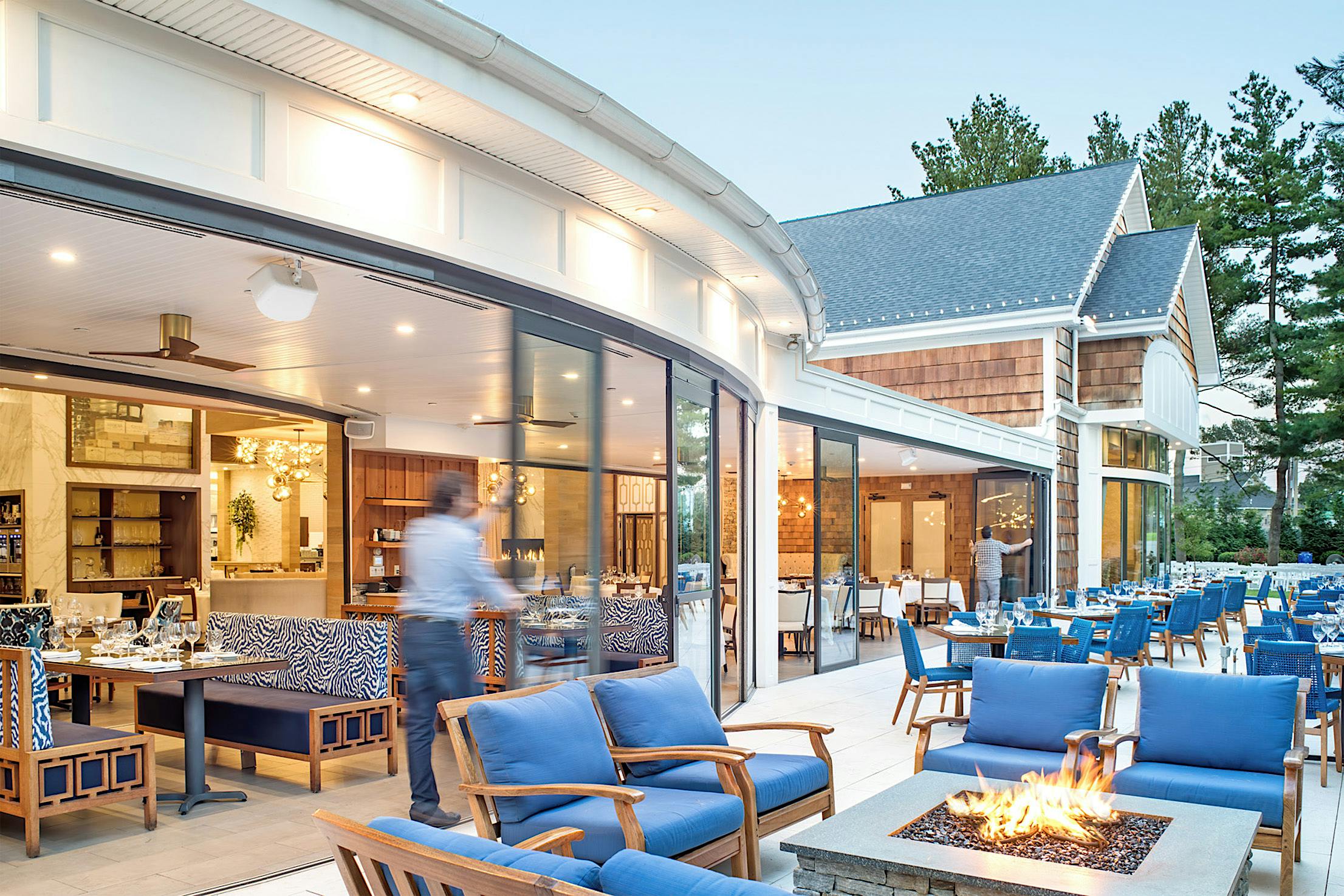 restaurant glass patio doors by NanaWall