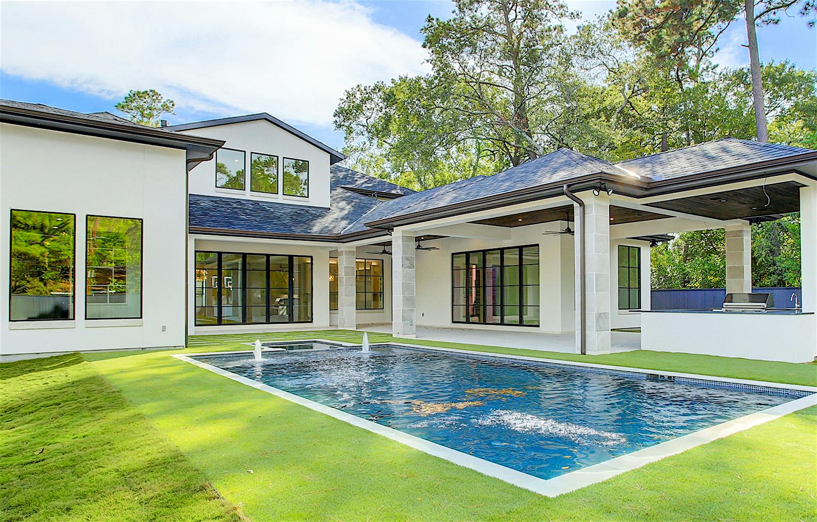 NanaWall folding glass doors in custom home