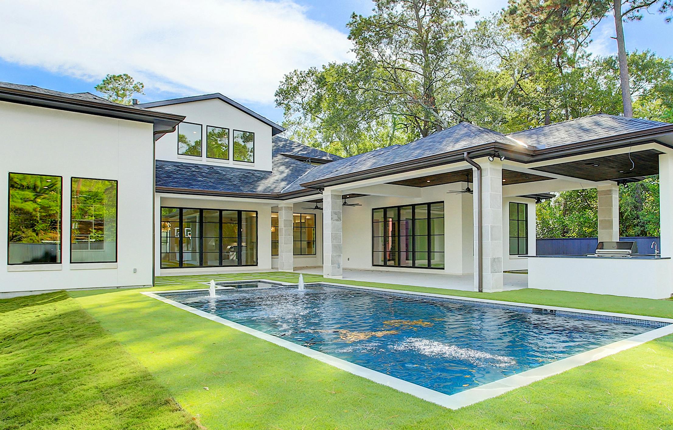 NanaWall folding glass doors in custom home