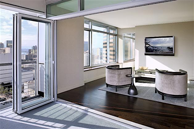 Operable-Glass-Walls-for-Hotel-Balcony-Access